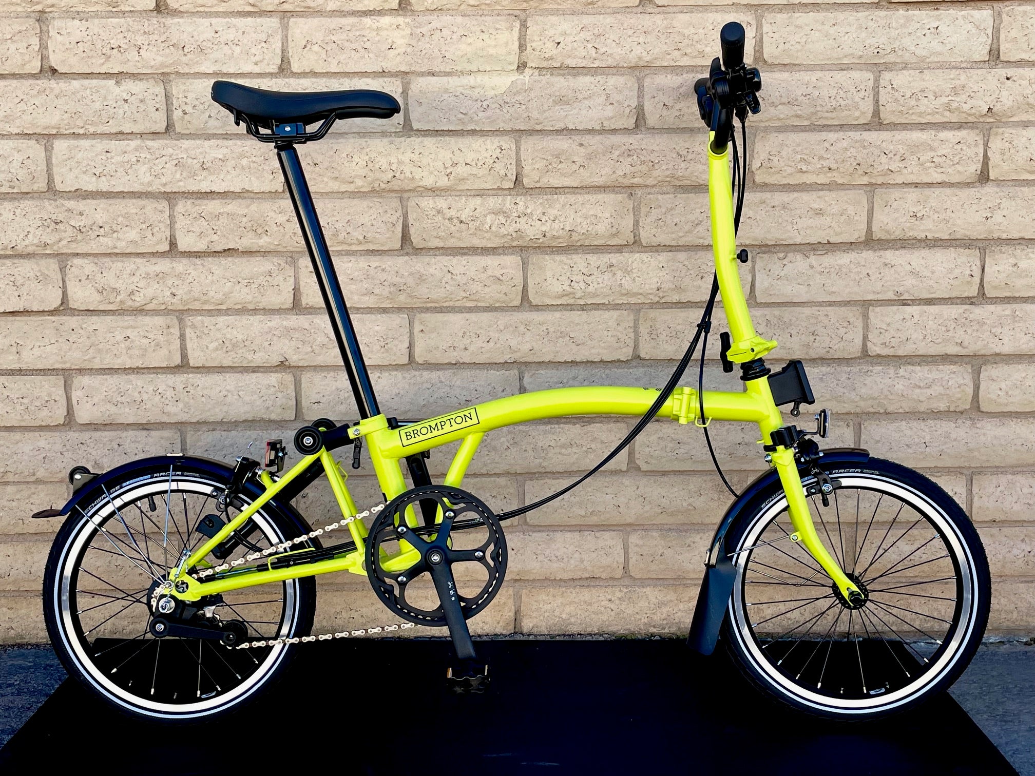 2024 Brompton C Line Explore Mid HB Yuzu Lime Black Edition M6L