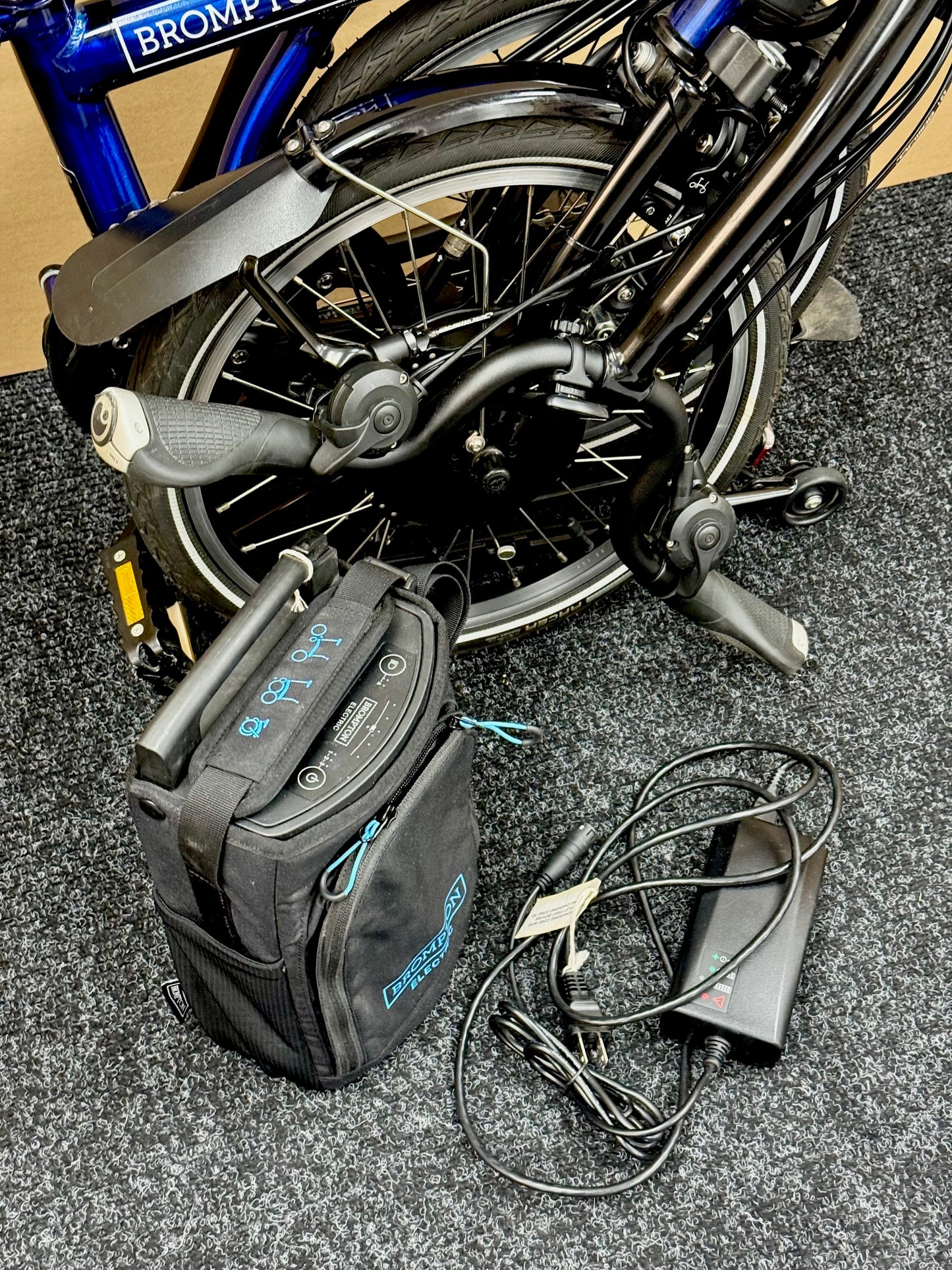 Brompton Pre-Owned 6-Speed Electric Mid-HB Bolt Blue Lacquer