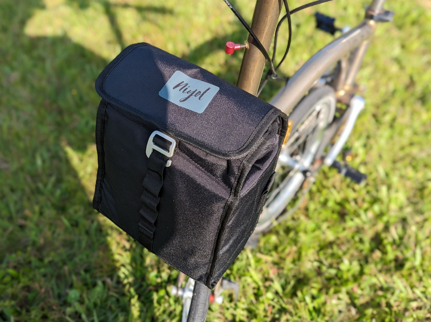 Niyol Expandable Day Bag Black