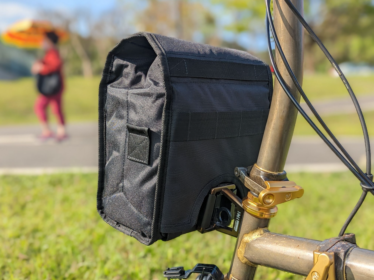 Niyol Expandable Day Bag Black