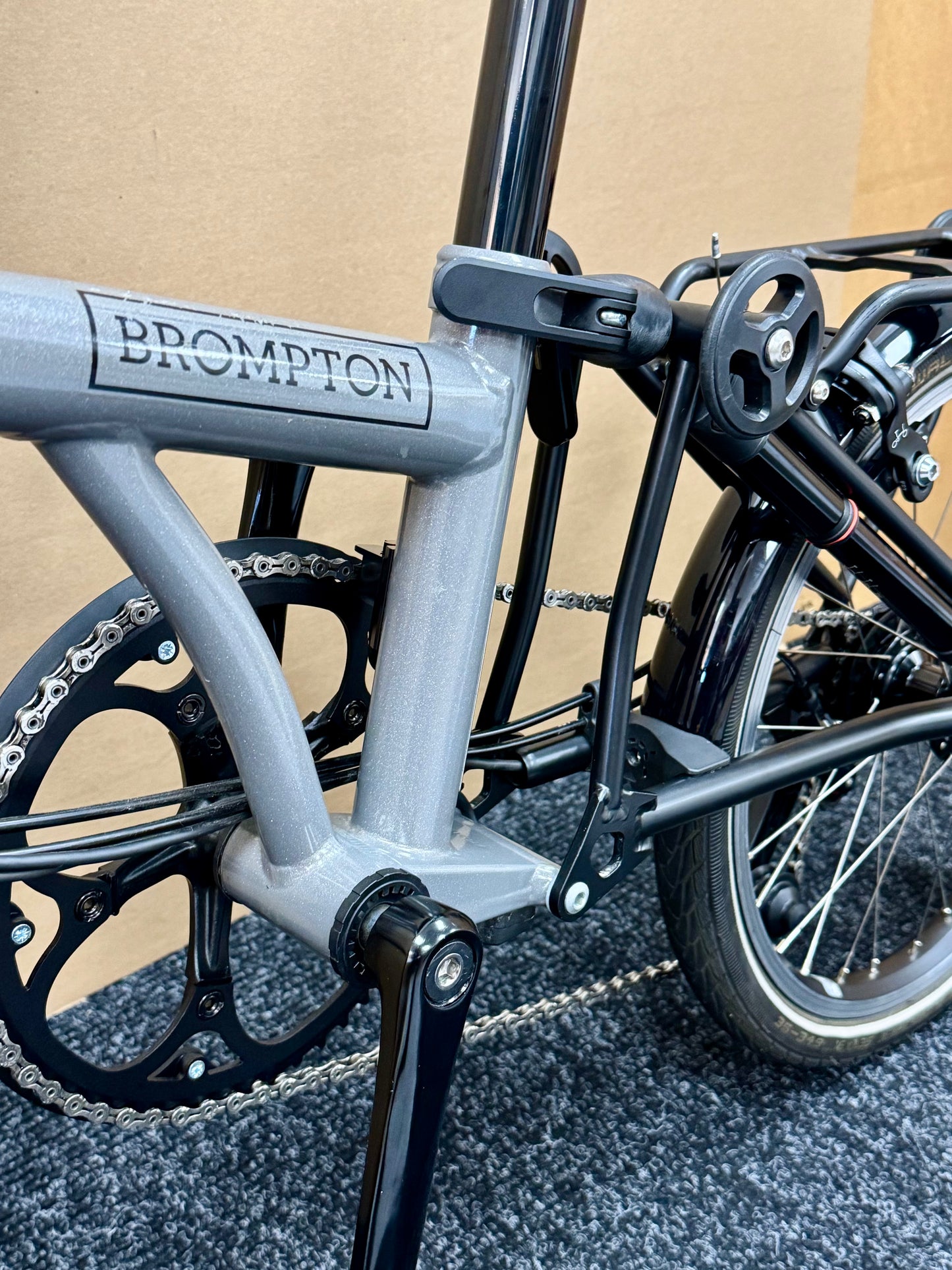 Brompton Pre-Owned P Line 4-Speed High-HB E-Bike Metallic Grey