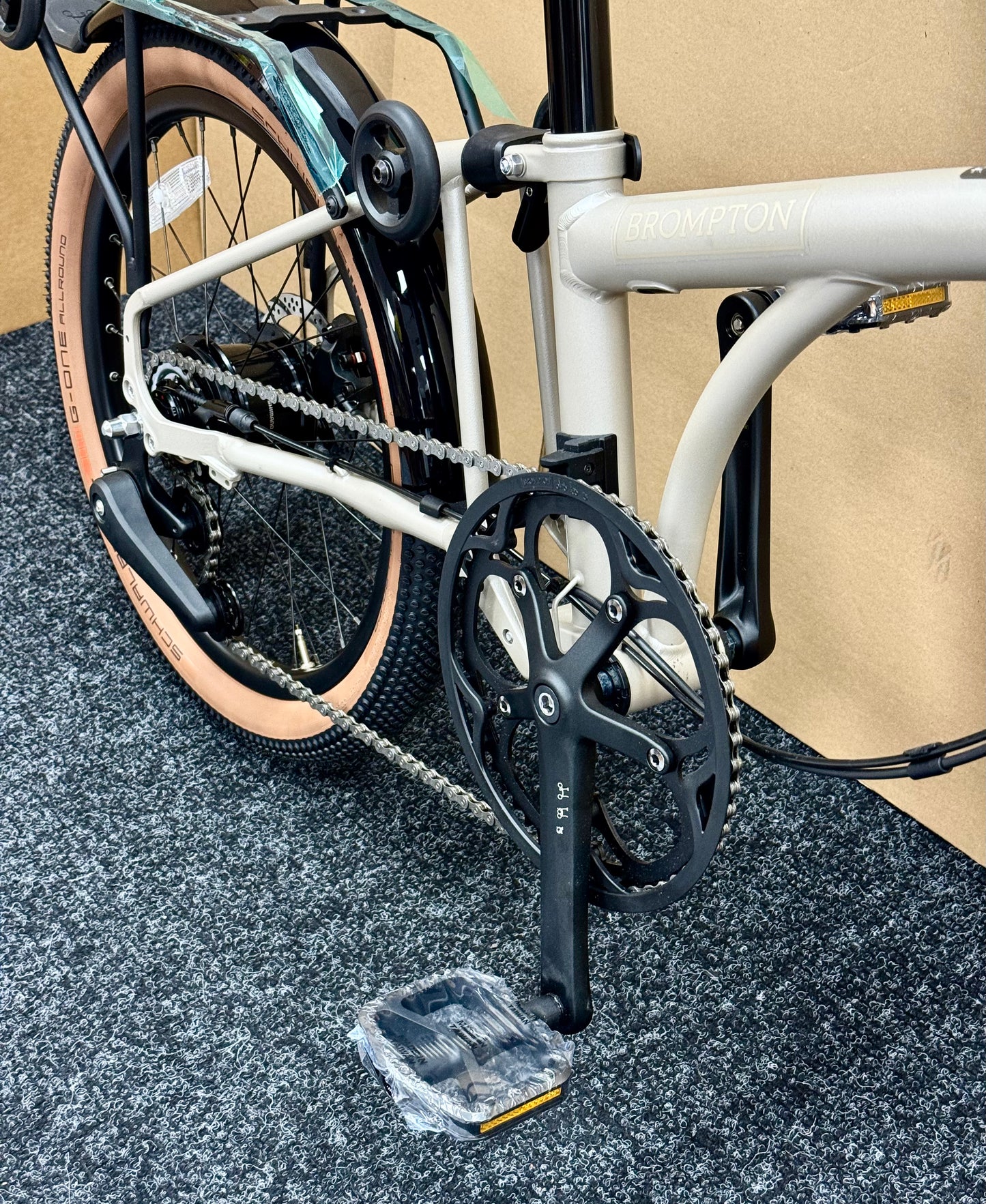 Brompton G Line 8-Speed Large "Mini-Marred" Trail Dust White