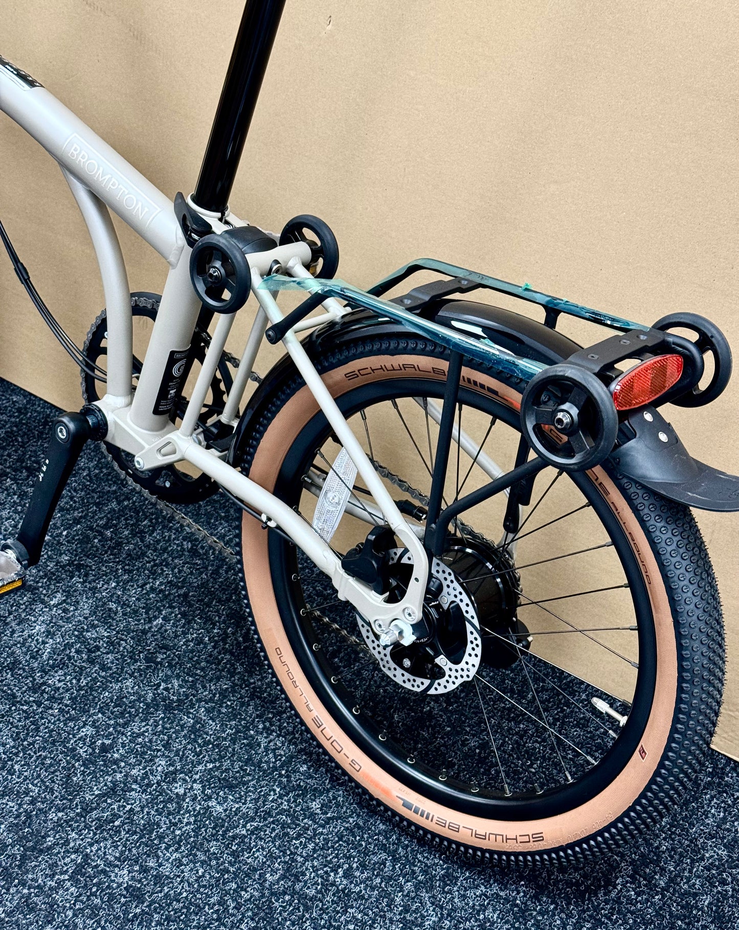 Brompton G Line 8-Speed Large "Mini-Marred" Trail Dust White