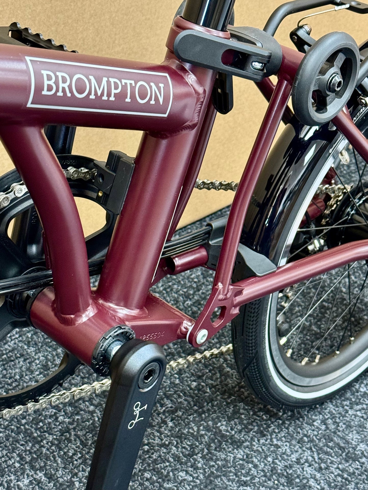 Brompton P Line 12-Speed High-HB Plum Red w/Roller Rack