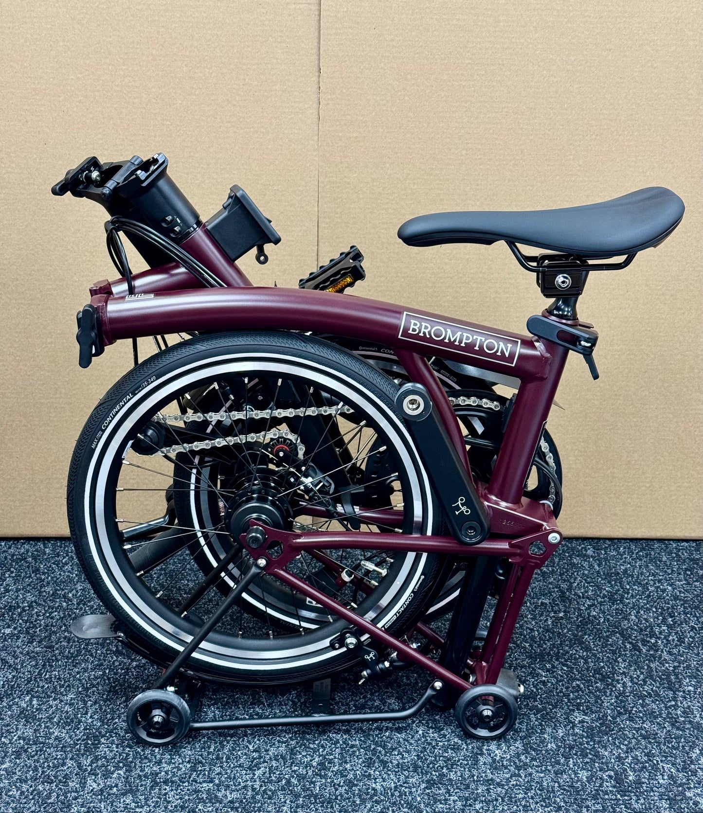 Brompton P Line 12-Speed High-HB Plum Red w/Roller Rack