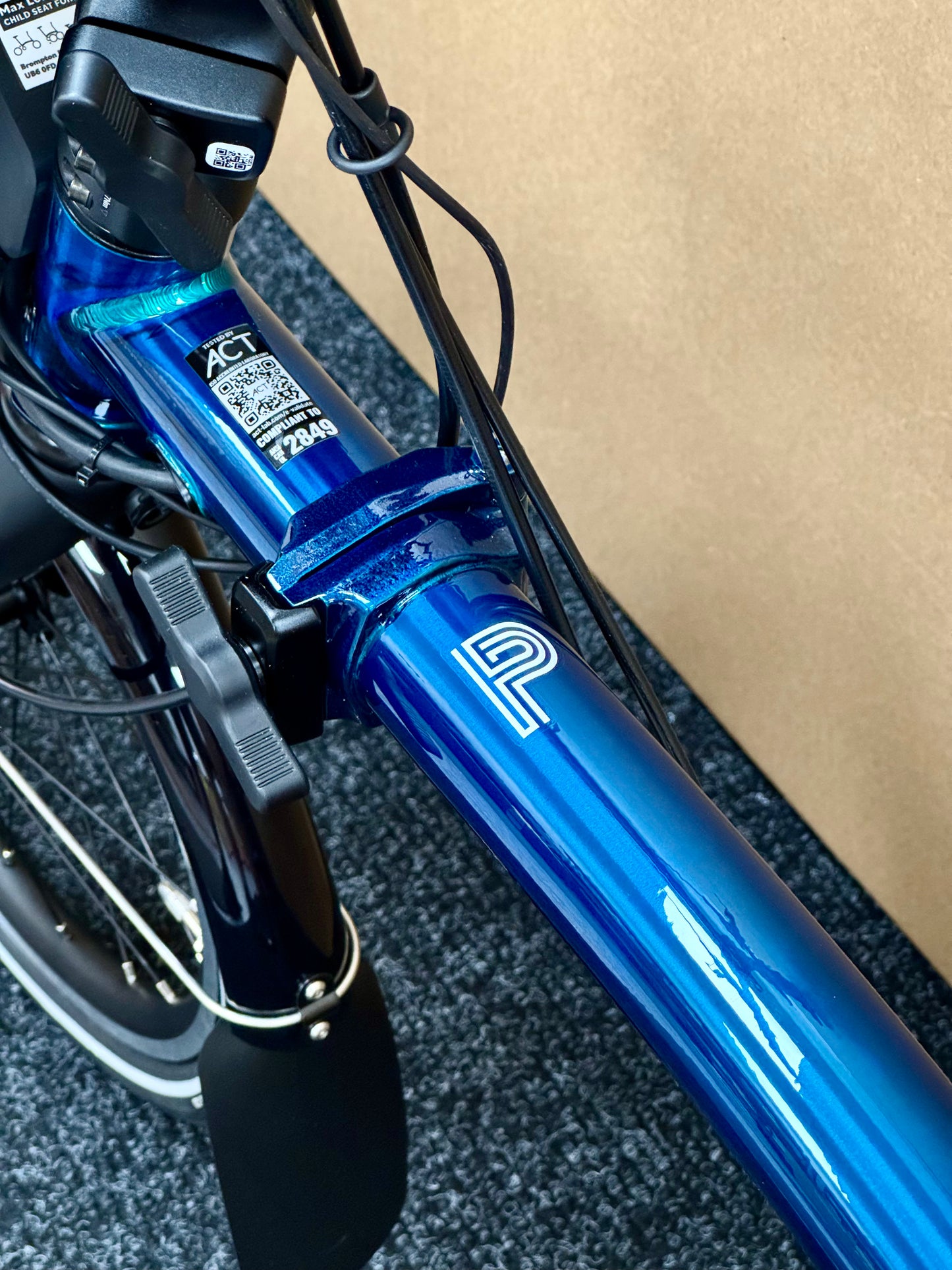 Brompton P Line Electric 4-Speed High-HB with e-Motiq System, Pacific Blue Lacquer