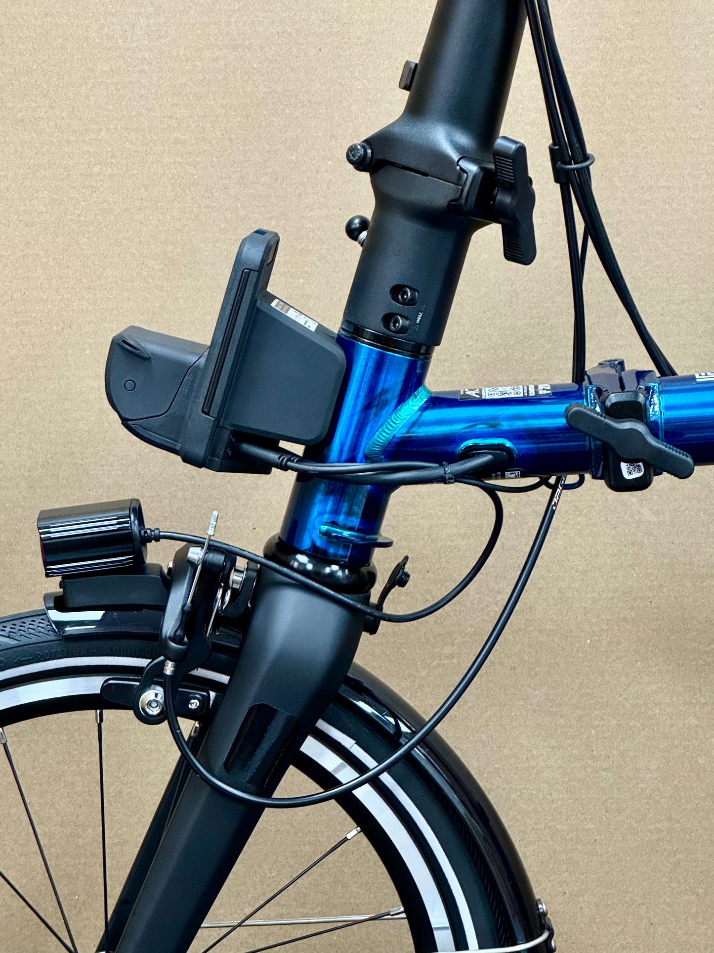 Brompton P Line Electric 4-Speed High-HB with e-Motiq System, Pacific Blue Lacquer