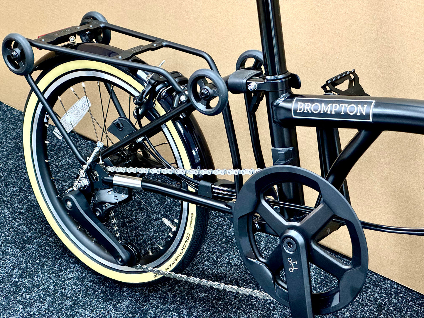 Brompton P Line 12-Speed Mid-HB All Black w/Roller Rack