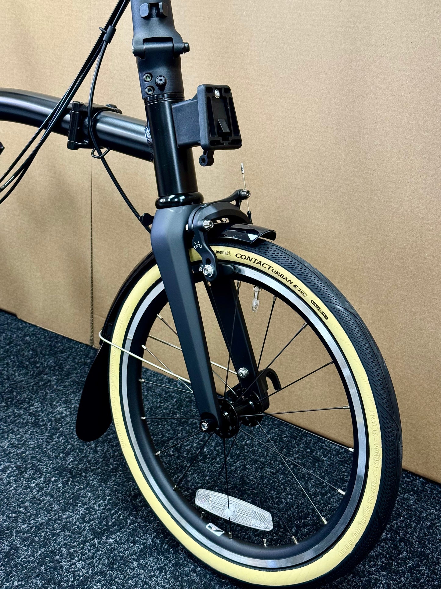 Brompton P Line 12-Speed Mid-HB All Black w/Roller Rack