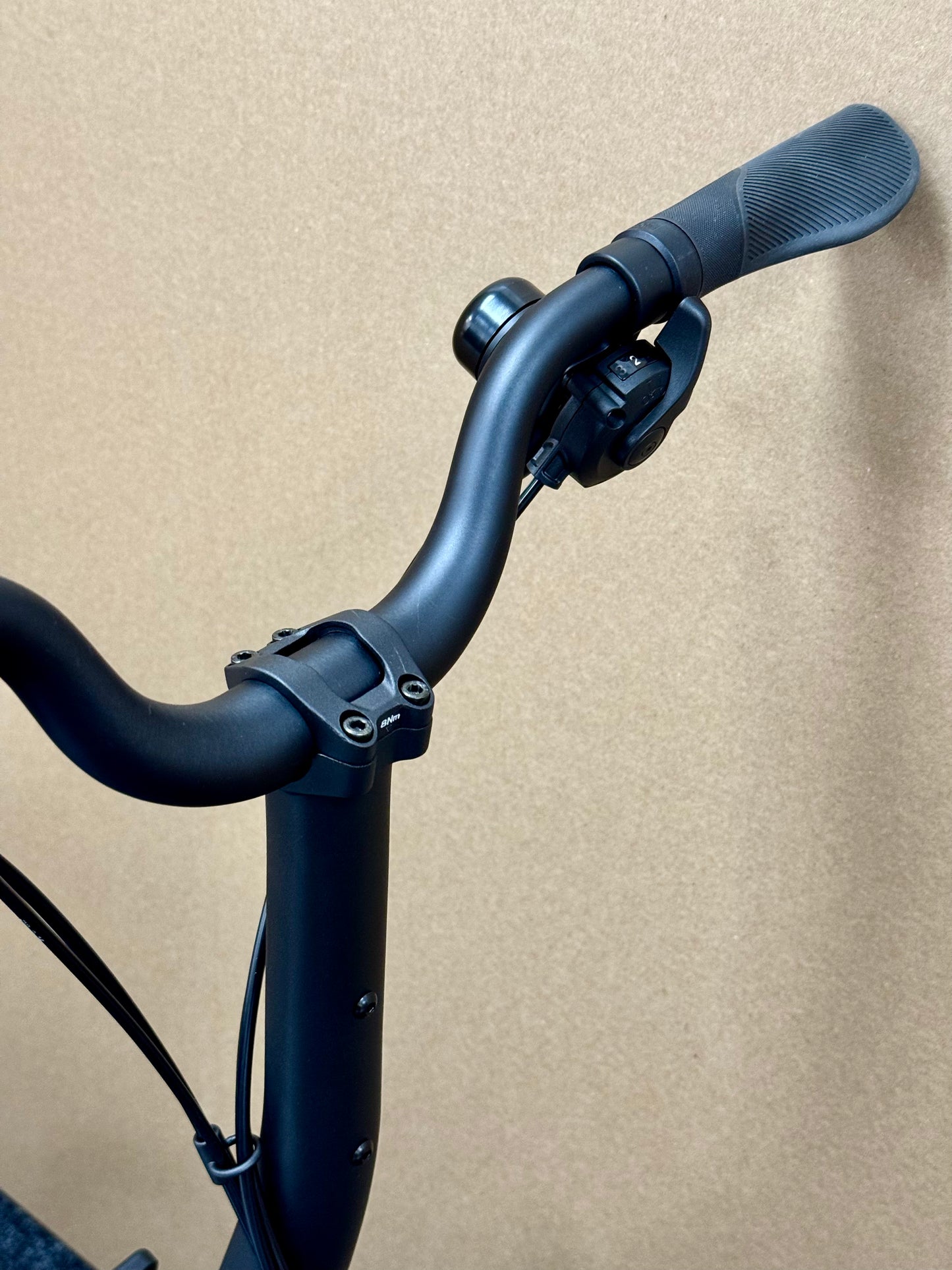 Brompton P Line 12-Speed Mid-HB All Black w/Roller Rack