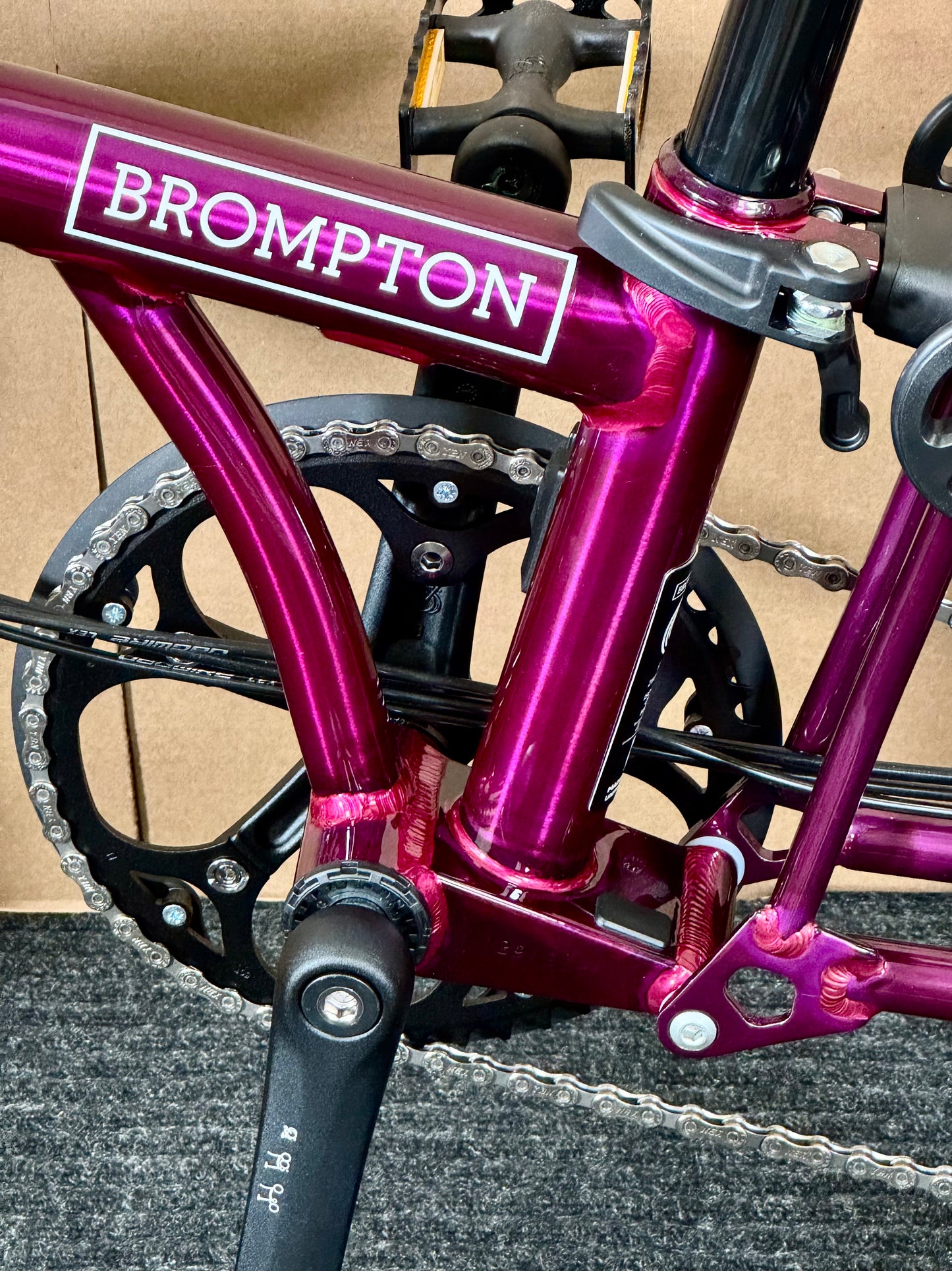 Brompton C Line 12-Speed Mid-HB Amethyst Lacquer w/Roller Rack