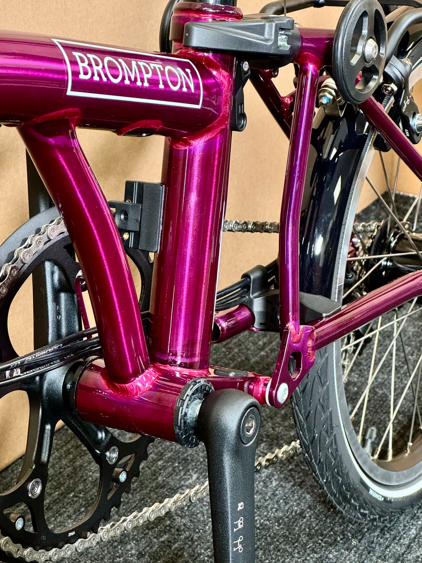Brompton C Line 12-Speed Mid-HB Amethyst Lacquer w/Roller Rack