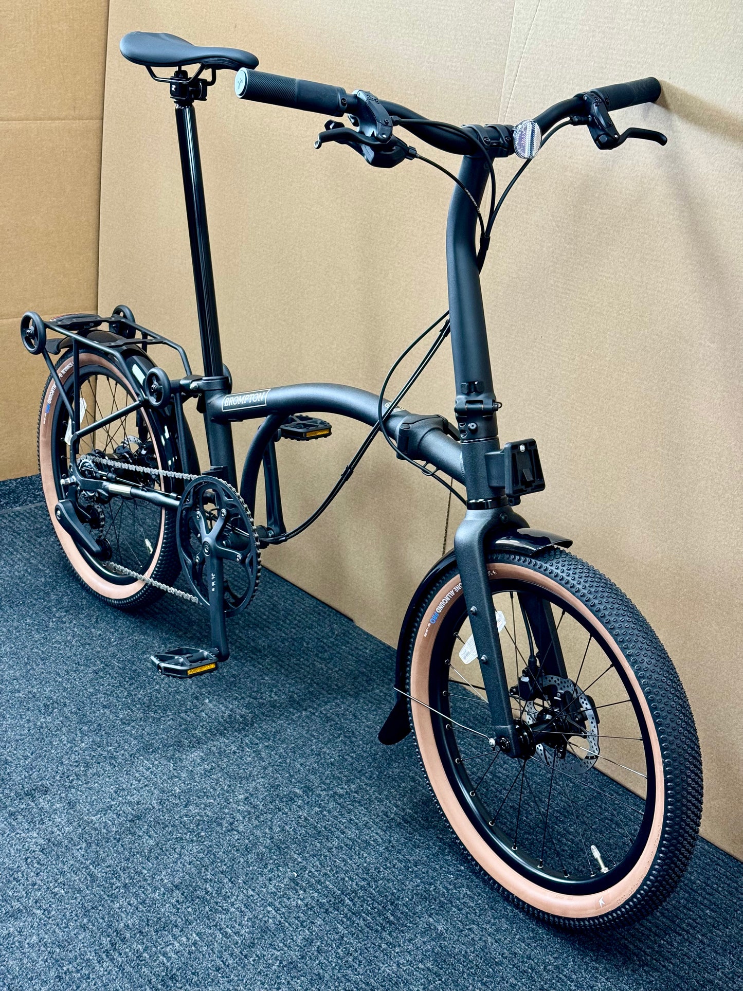 Brompton G Line 8-Speed Medium "Mini-Marred" Space Black