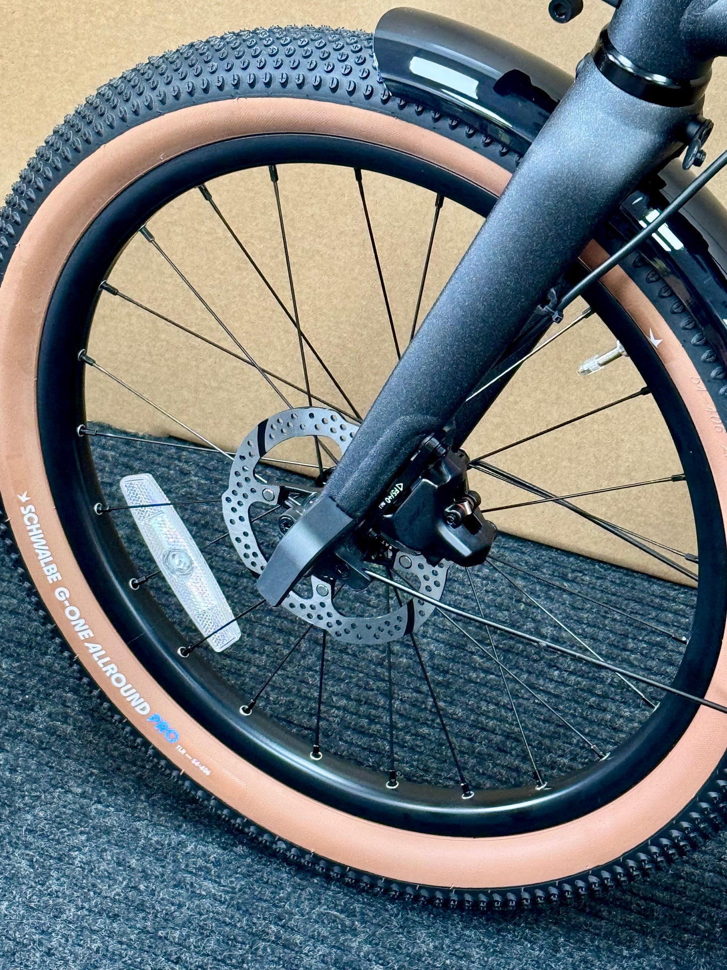 Brompton G Line 8-Speed Medium "Mini-Marred" Space Black