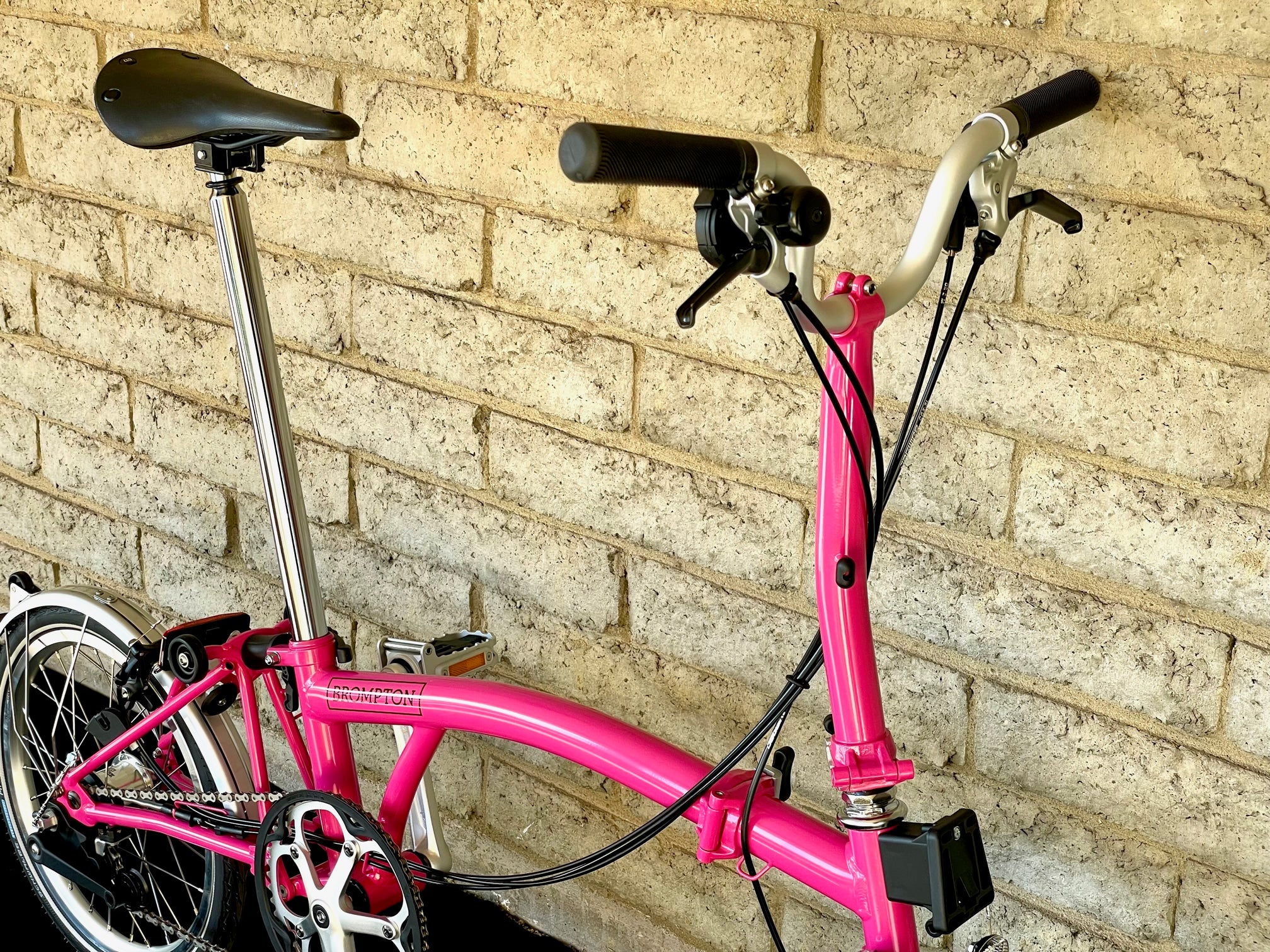 Brompton best sale bike pink