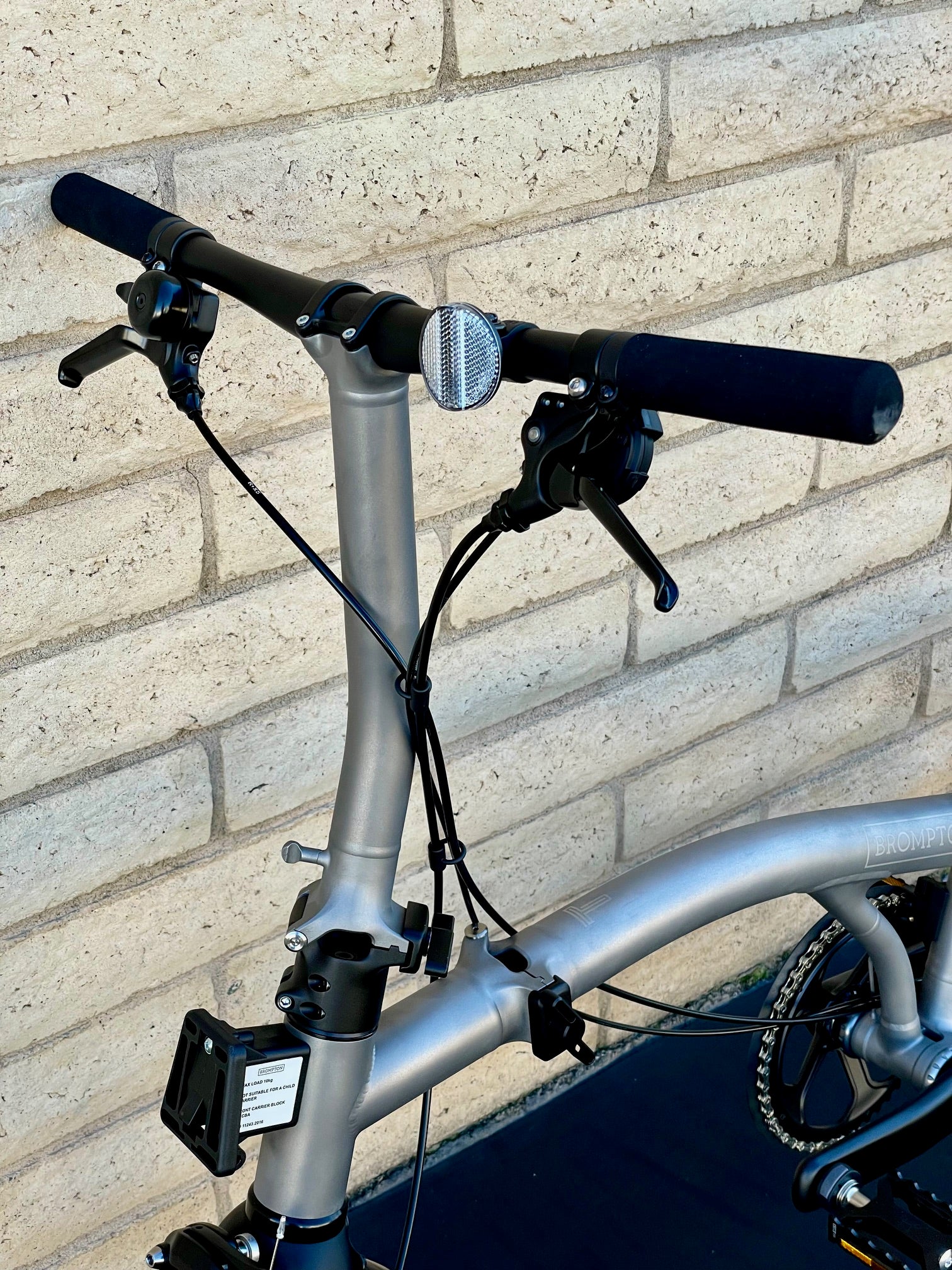 T Line - 4-speed - Renewed - Grade B | Brompton Bicycle USA