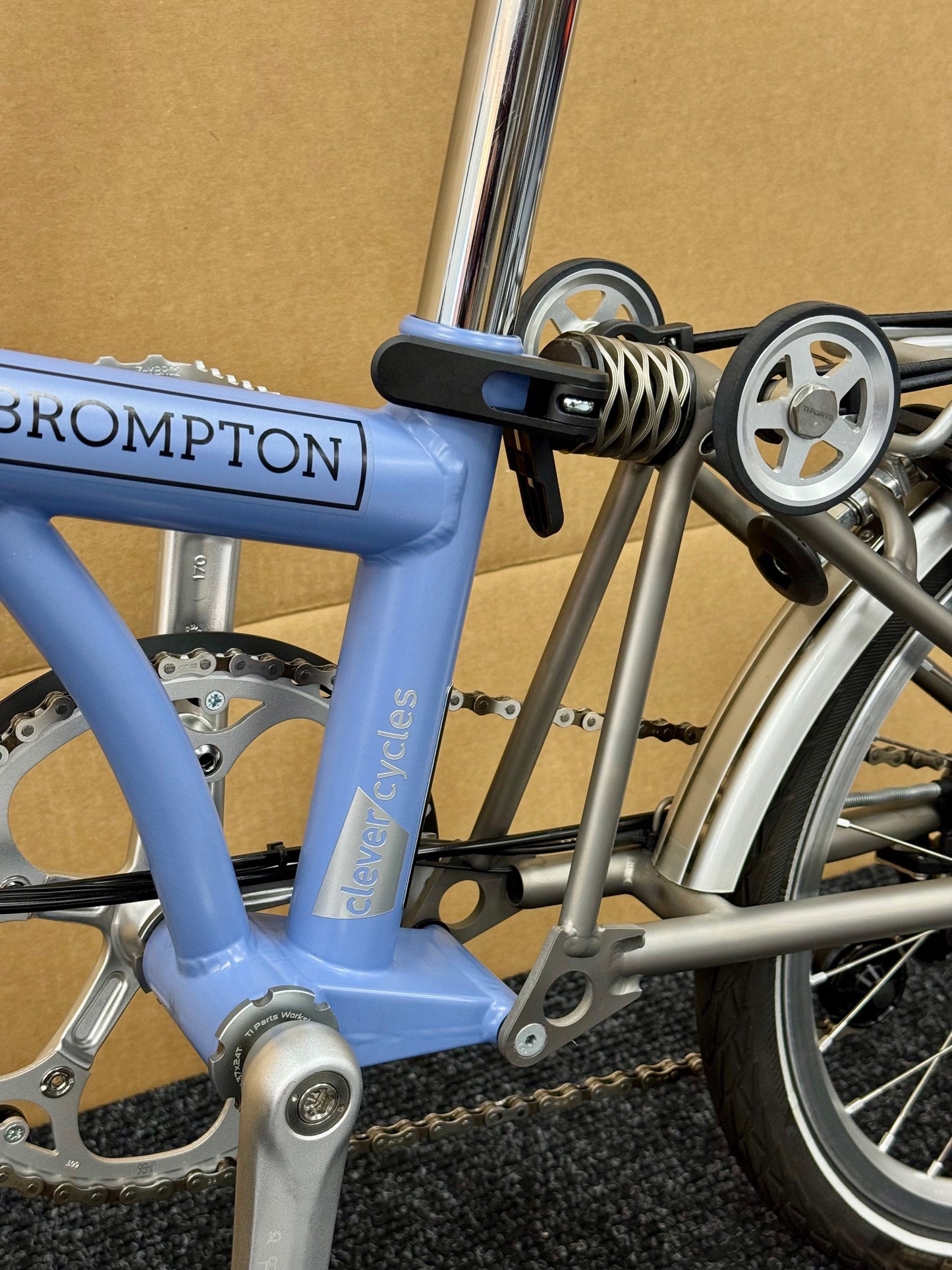 Brompton Pre-Owned High-HB 2-Speed Cloud Blue Superlight