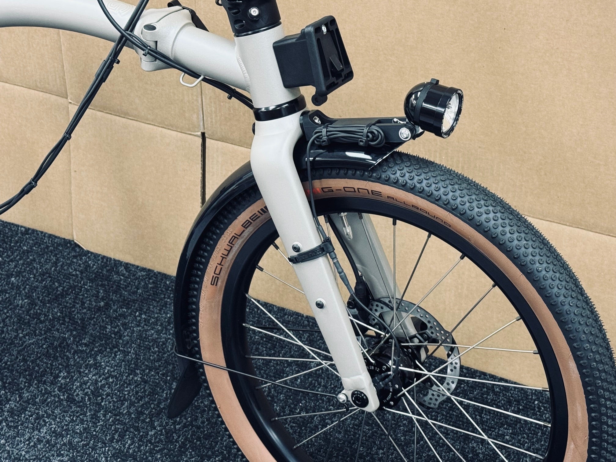 Brompton Venture G Line Alfine 11-Speed Trail Dust White Large
