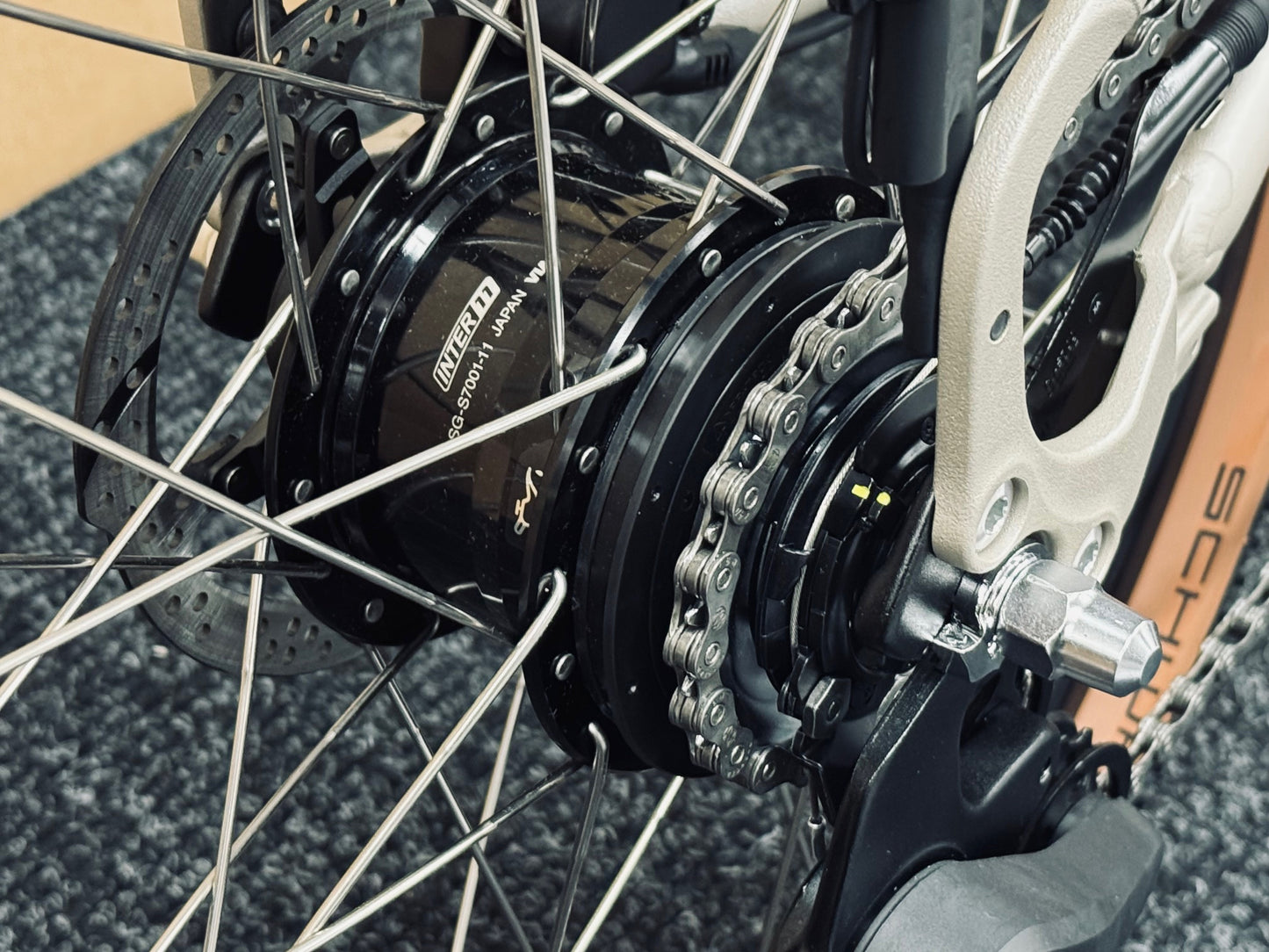 Brompton Venture G Line Alfine 11-Speed Trail Dust White Medium