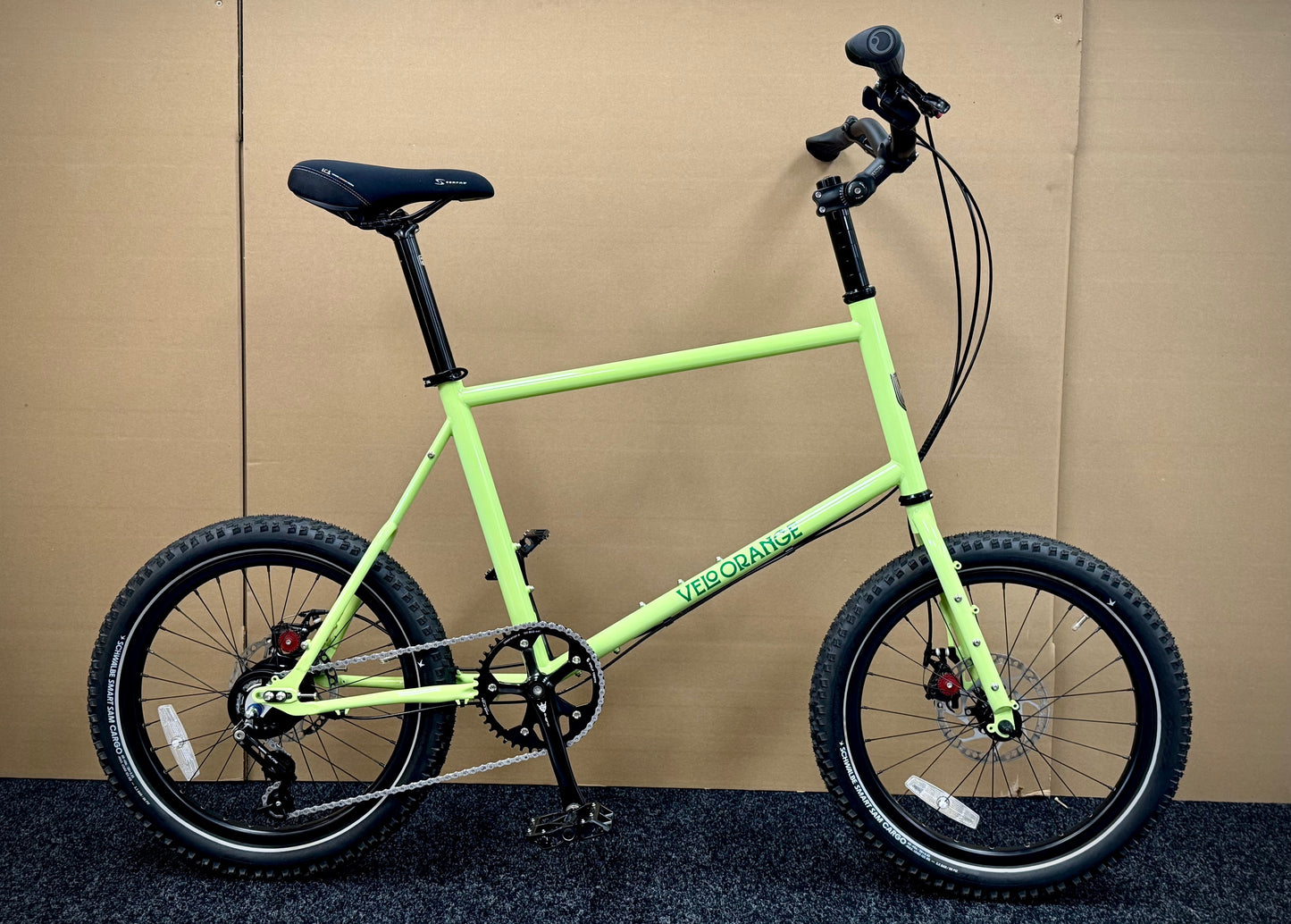 Velo Orange Neutrino