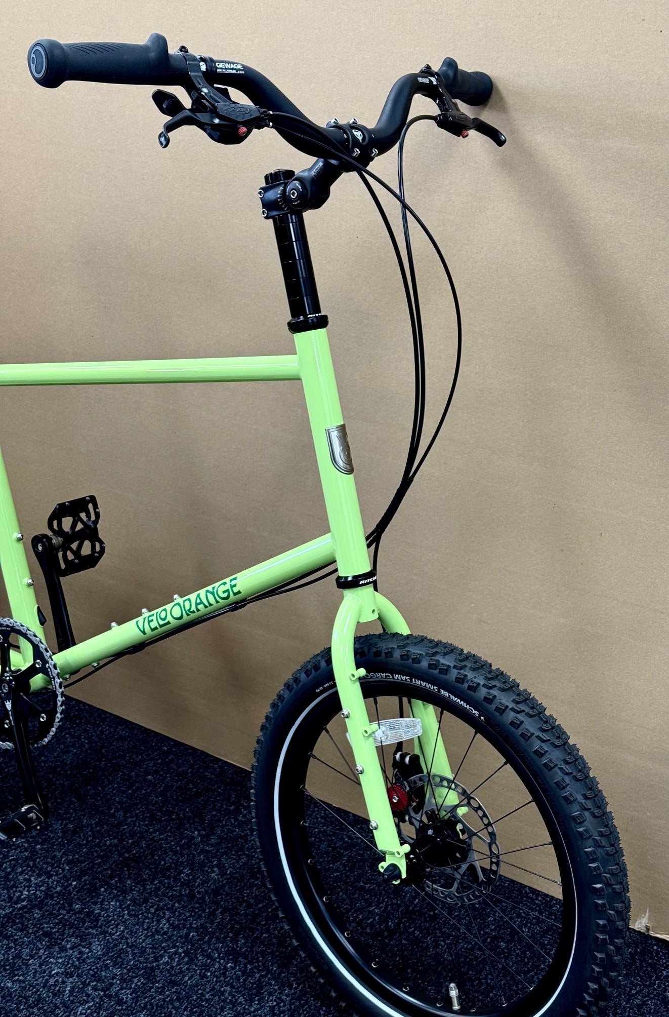 Velo Orange Neutrino