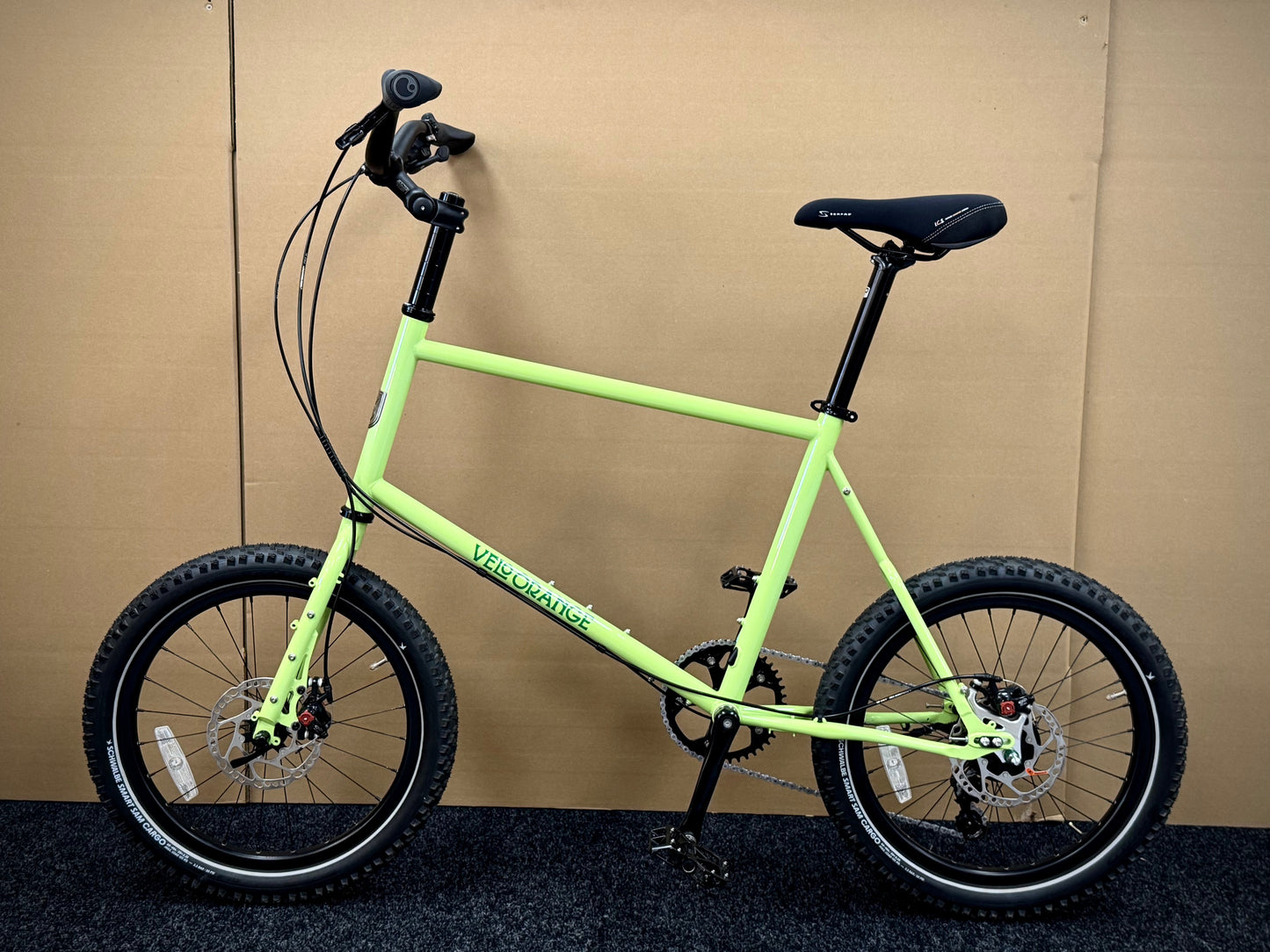 Velo Orange Neutrino