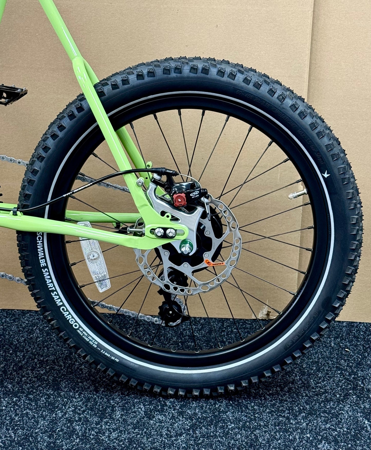 Velo Orange Neutrino