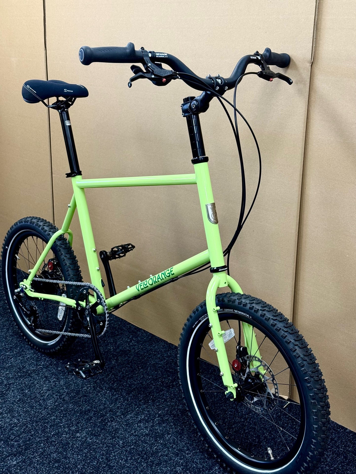 Velo Orange Neutrino