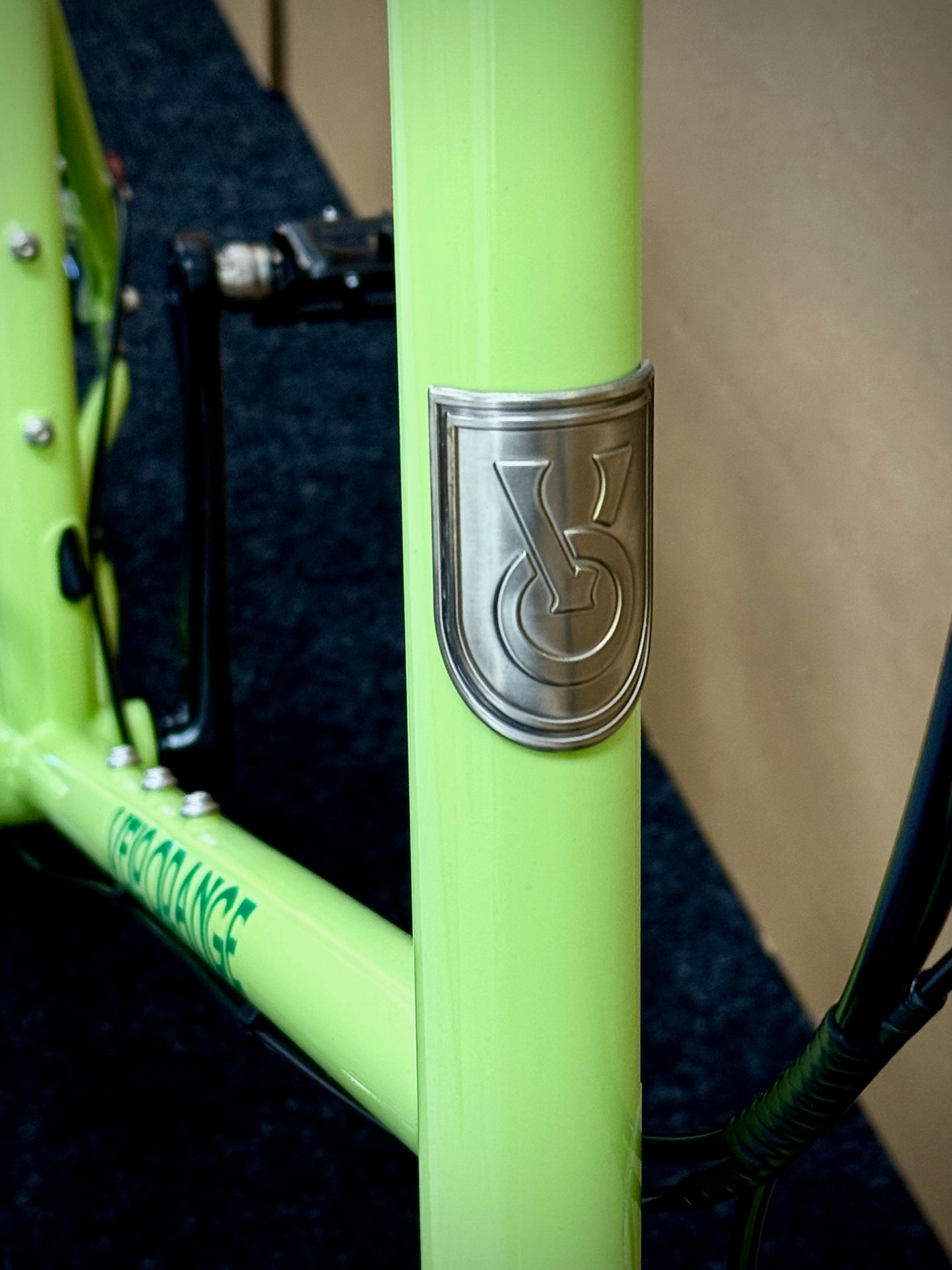 Velo Orange Neutrino