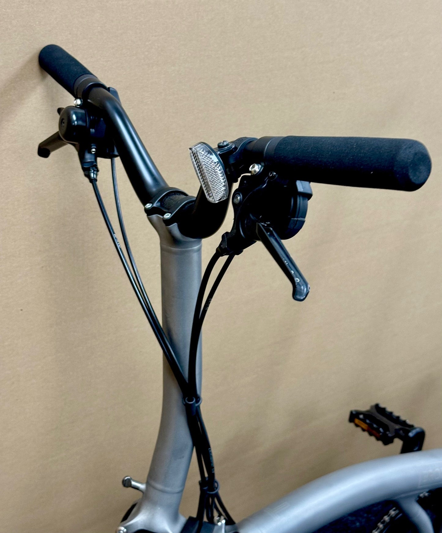 Brompton Pre-Owned T Line 12-Speed Mid-HB Titanium