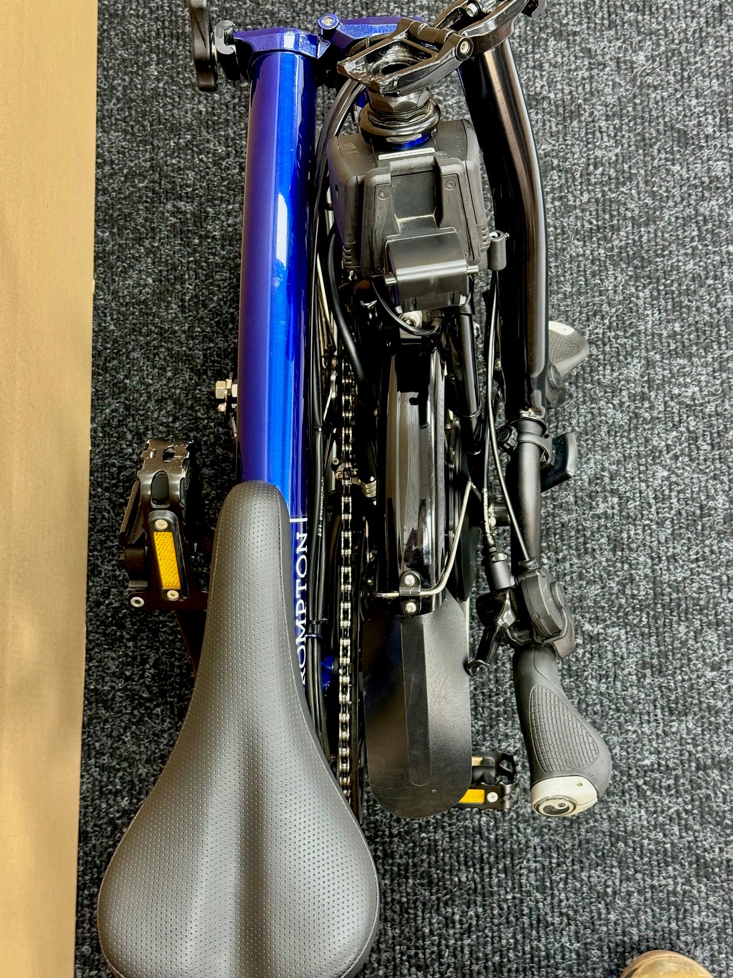 Brompton Pre-Owned 6-Speed Electric Mid-HB Bolt Blue Lacquer
