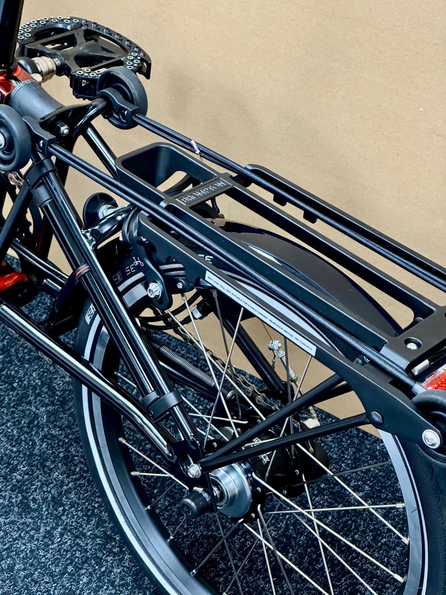 Brompton Pre-Owned Superlight High-HB 6-Speed Flame Lacquer