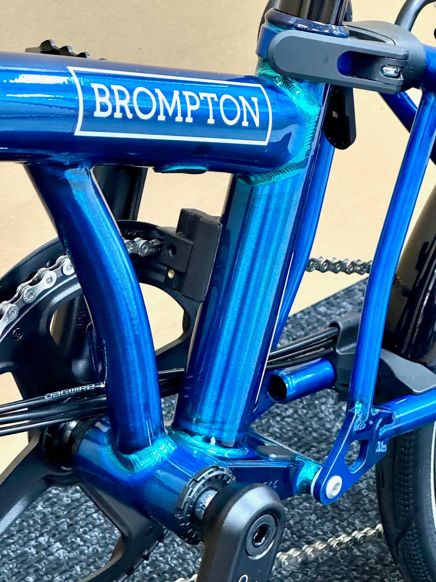 Brompton P Line 12-Speed High-HB Pacific Lacquer w/Roller Rack