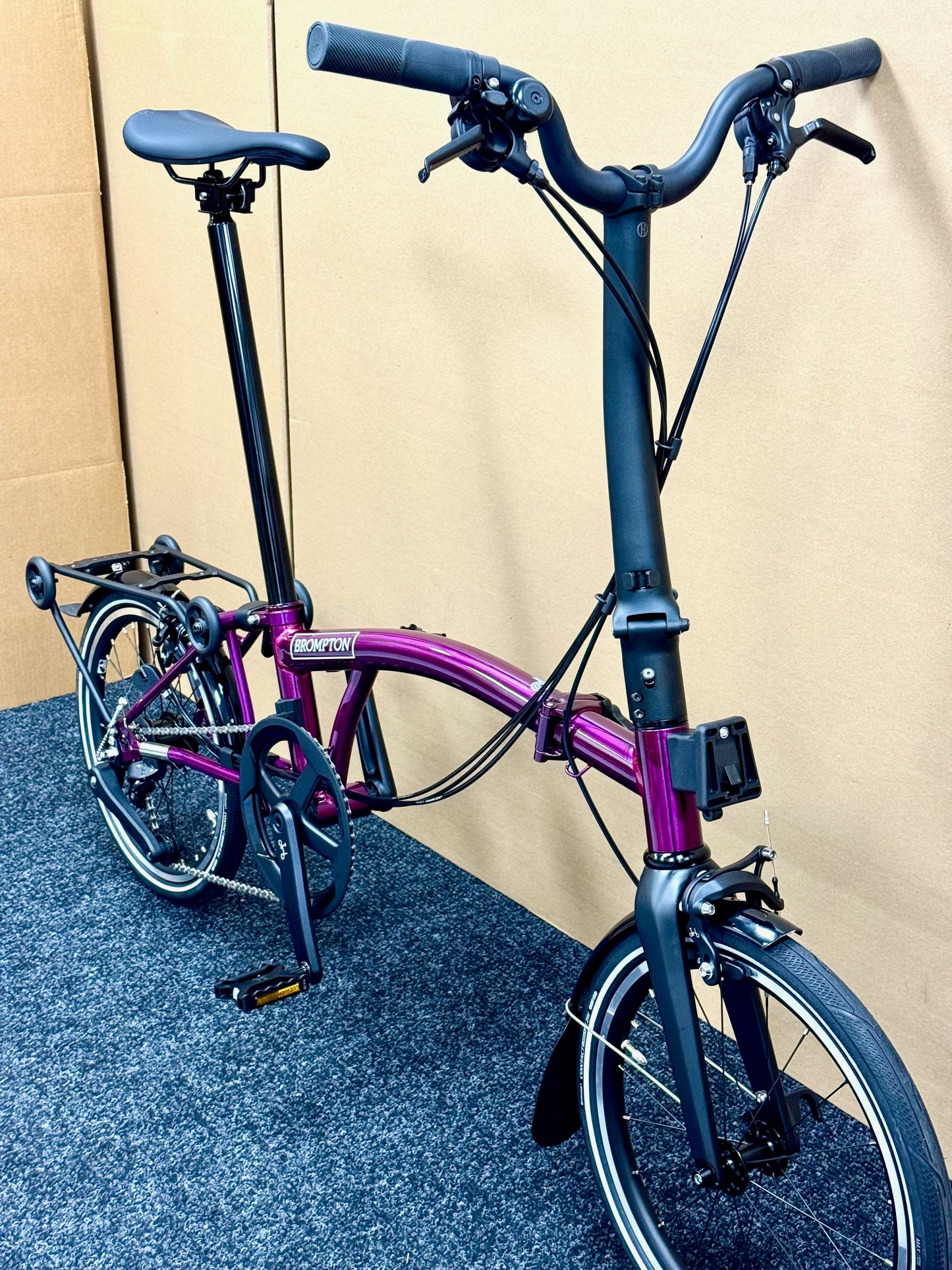 Brompton P Line 12-Speed High-HB Amethyst Lacquer w/Roller Rack