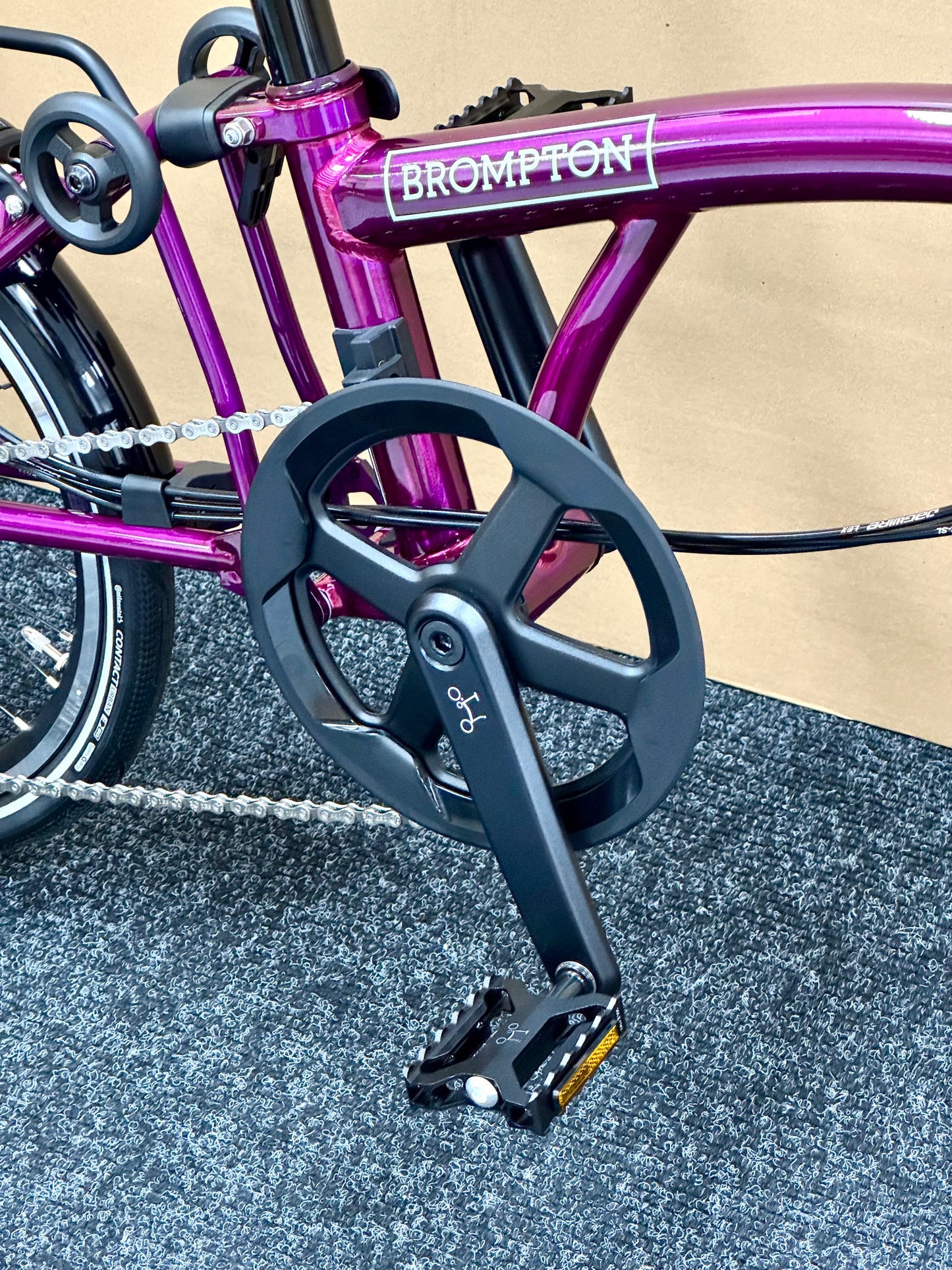 Brompton P Line 12-Speed High-HB Amethyst Lacquer w/Roller Rack