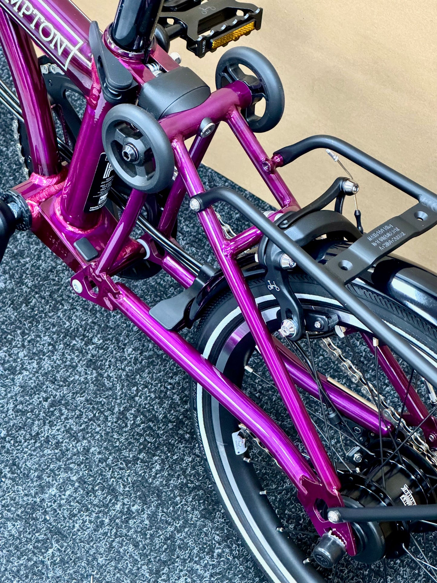 Brompton P Line 12-Speed High-HB Amethyst Lacquer w/Roller Rack
