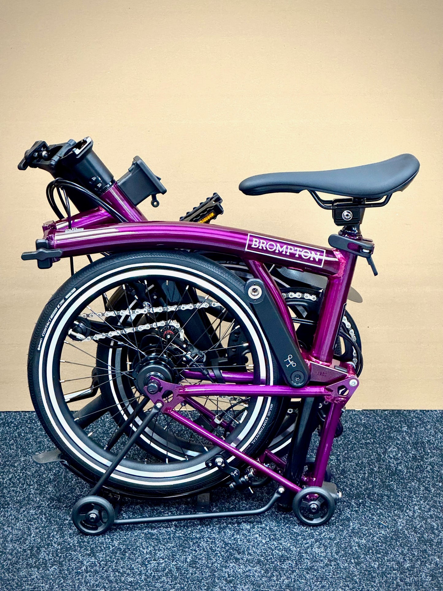 Brompton P Line 12-Speed High-HB Amethyst Lacquer w/Roller Rack
