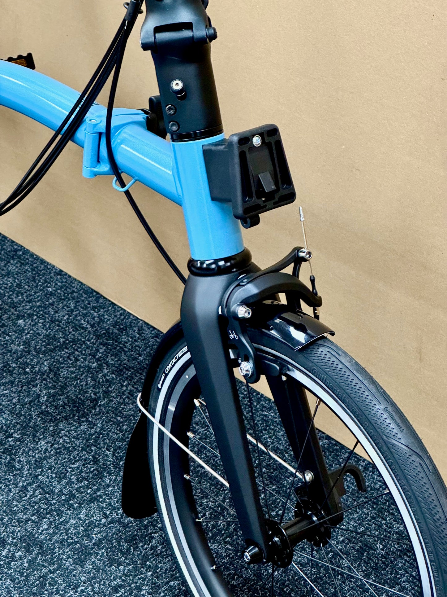 Brompton P Line 12-Speed High-HB Cloud Metallic w/Roller Rack