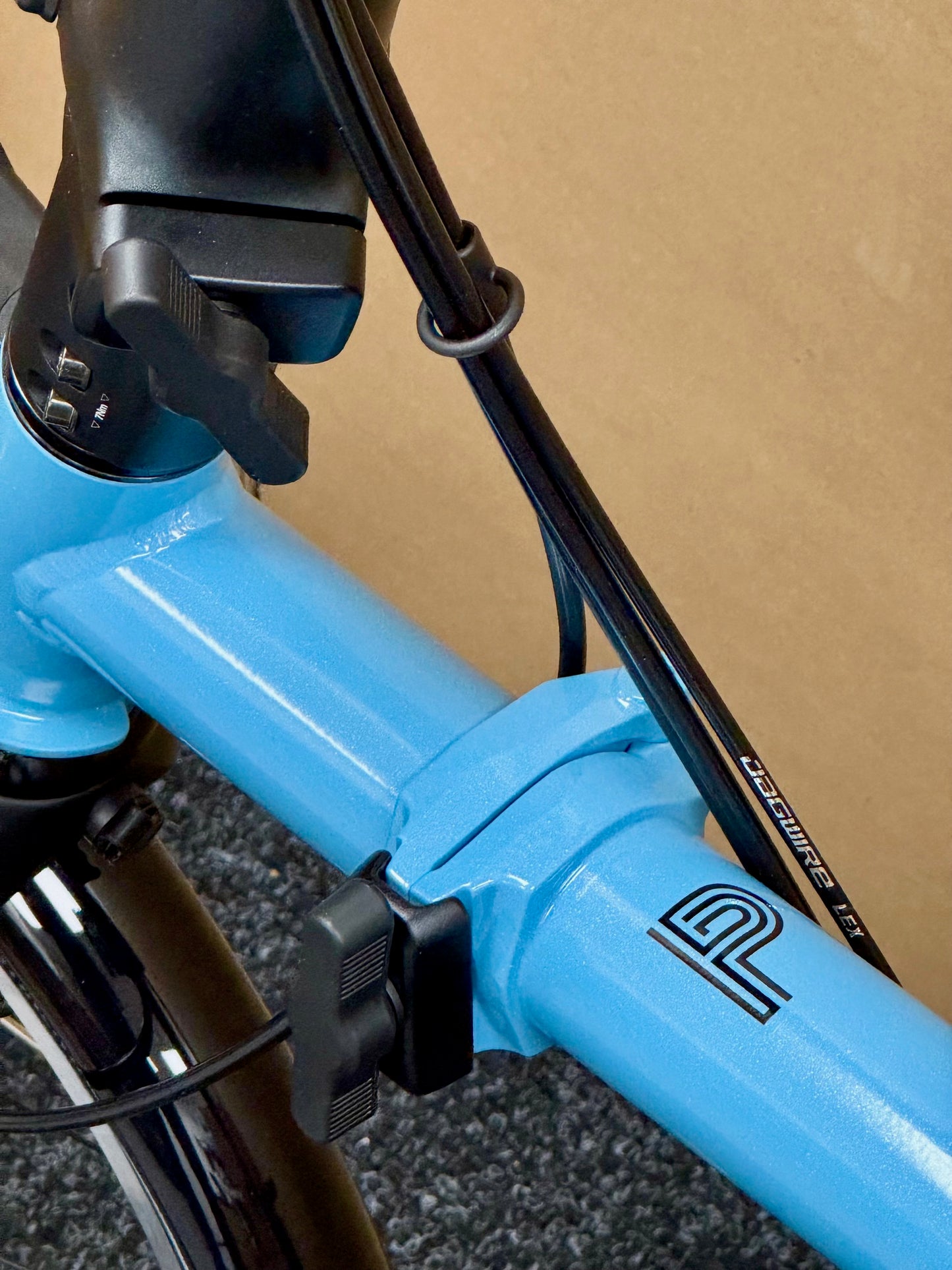Brompton P Line 12-Speed High-HB Cloud Metallic w/Roller Rack