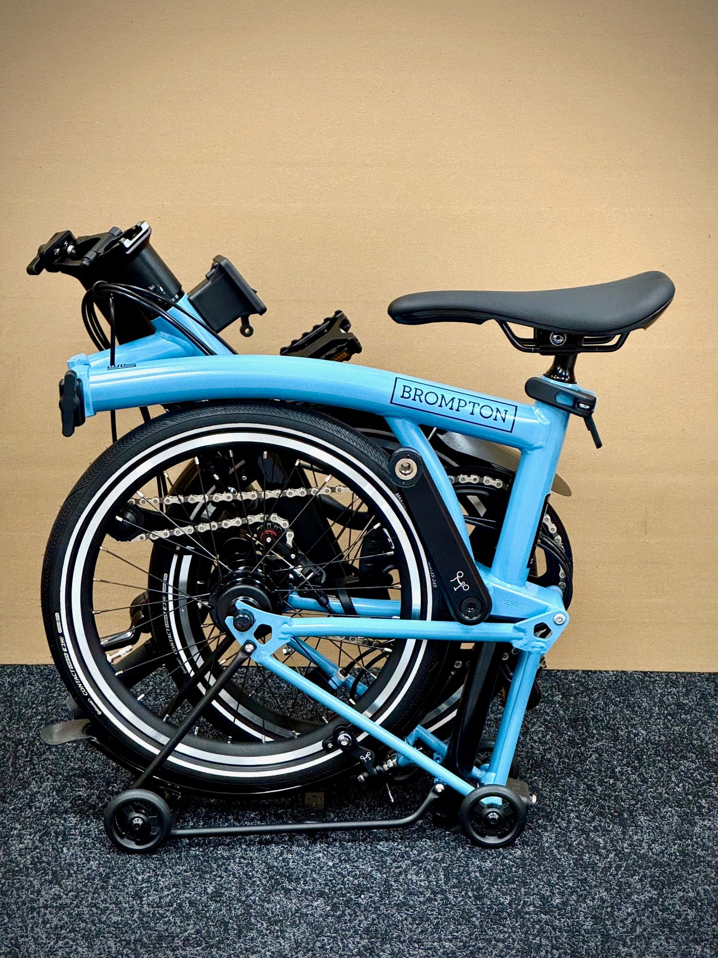 Brompton P Line 12-Speed High-HB Cloud Metallic w/Roller Rack