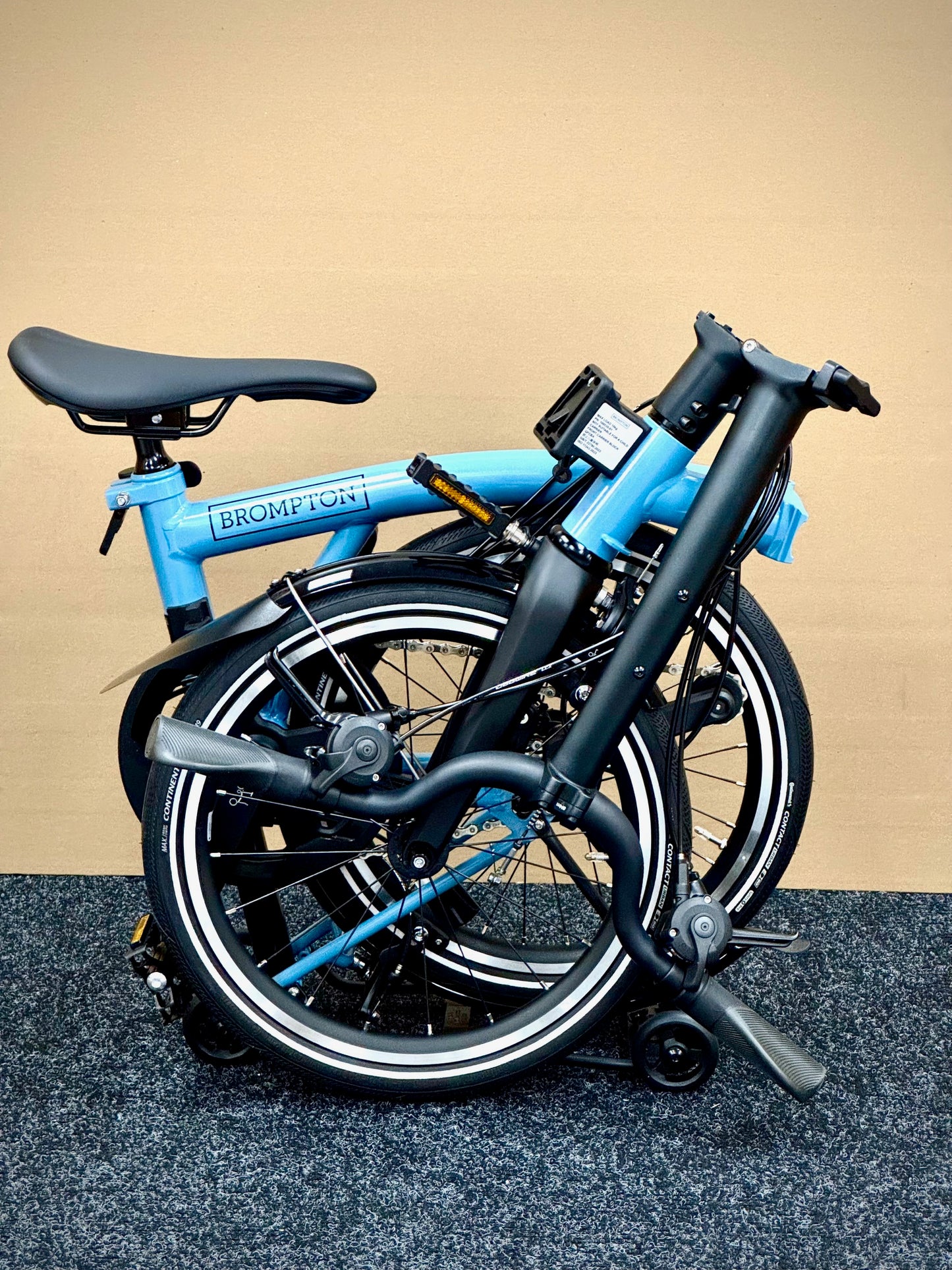 Brompton P Line 12-Speed High-HB Cloud Metallic w/Roller Rack