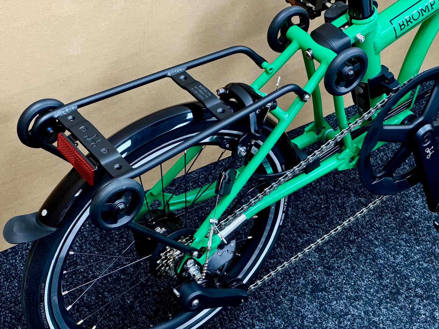 Brompton P Line 12-Speed High-HB Palm Green w/Roller Rack