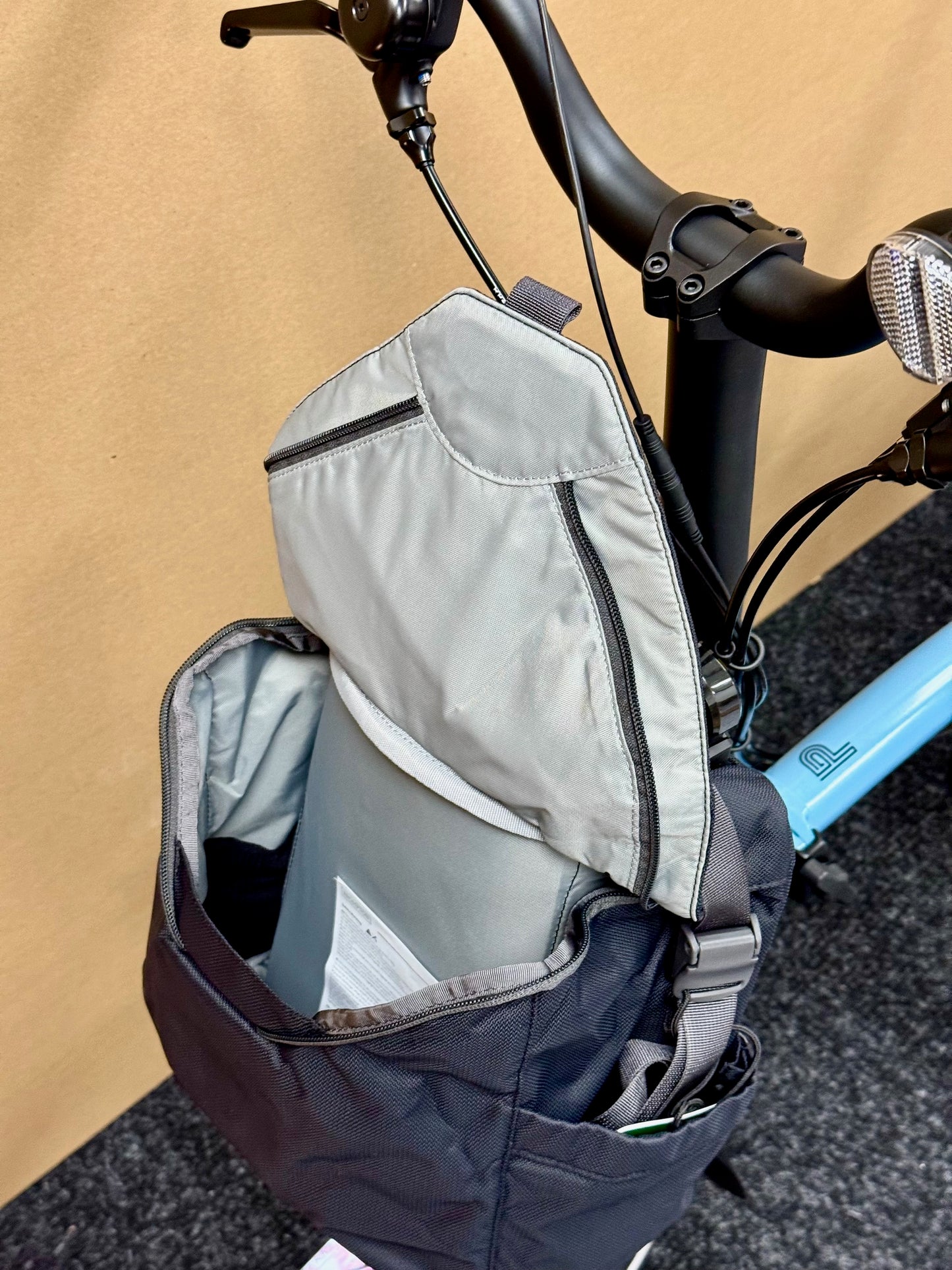 Brompton P Line Electric 4-Speed Mid-HB with e-Motiq System, Cloud Metallic