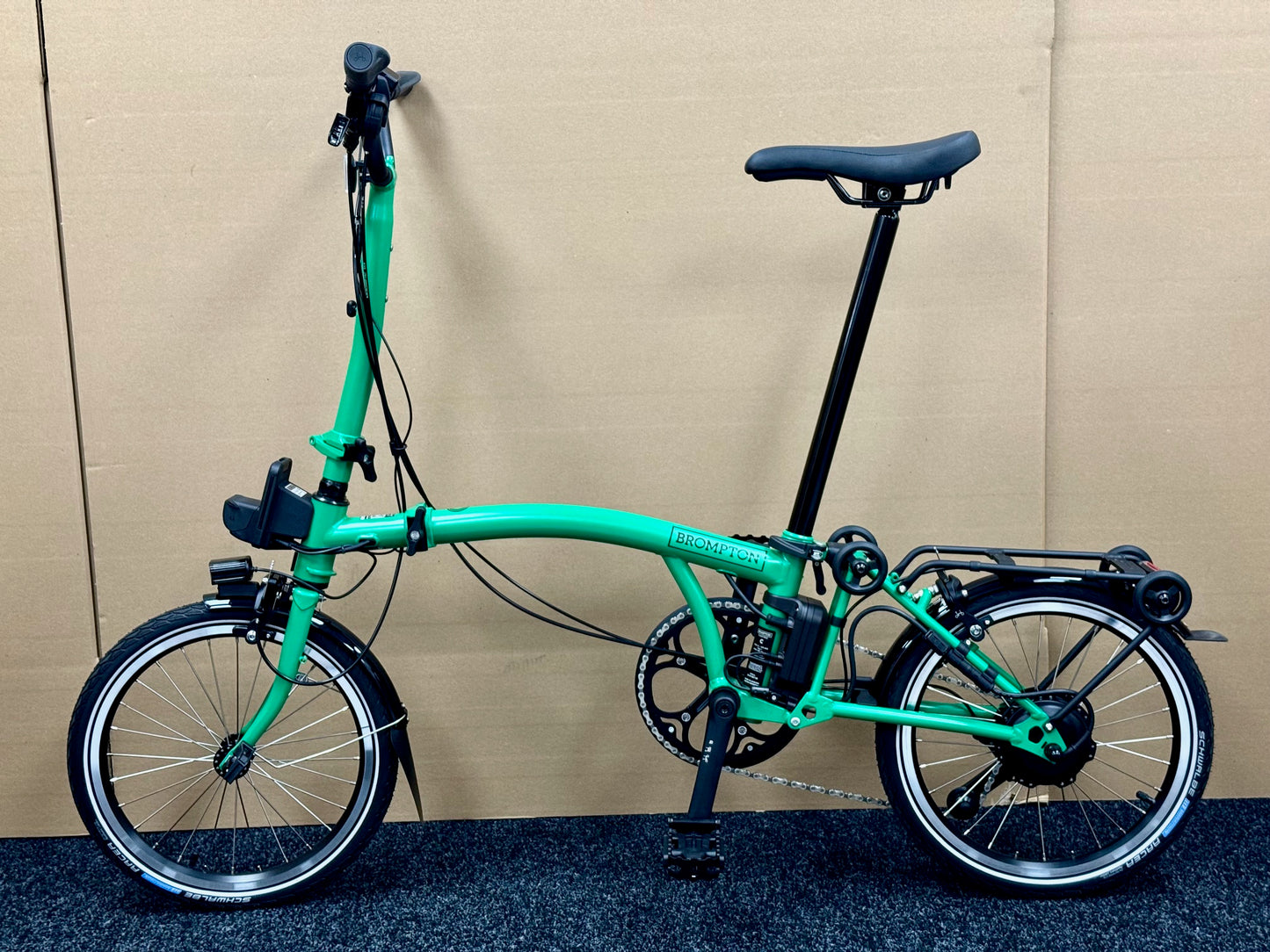Brompton C Line Electric 4-Speed High-HB with e-Motiq System, Palm Green
