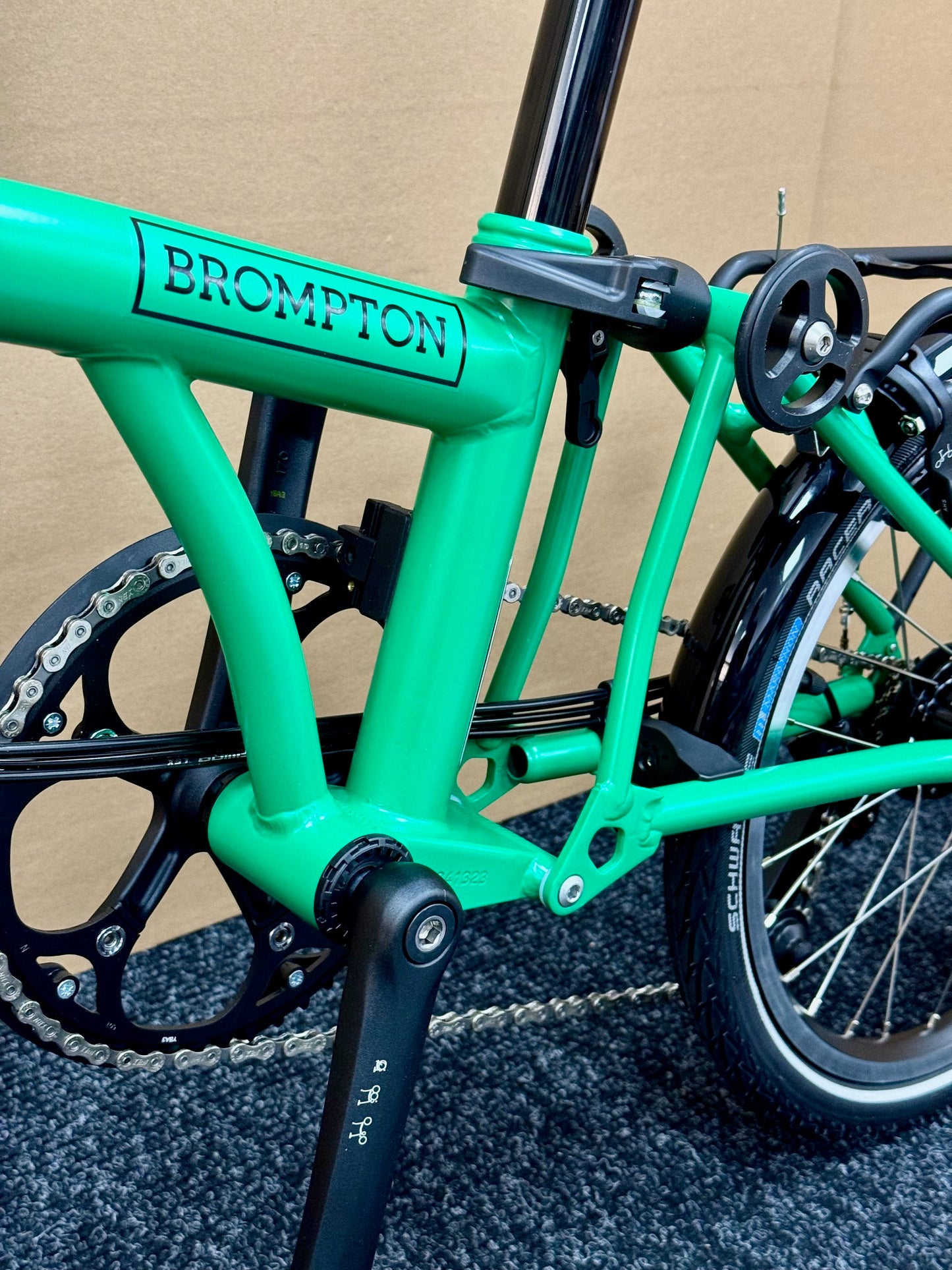 Brompton C Line 12-Speed High-HB Palm Green w/Roller Rack