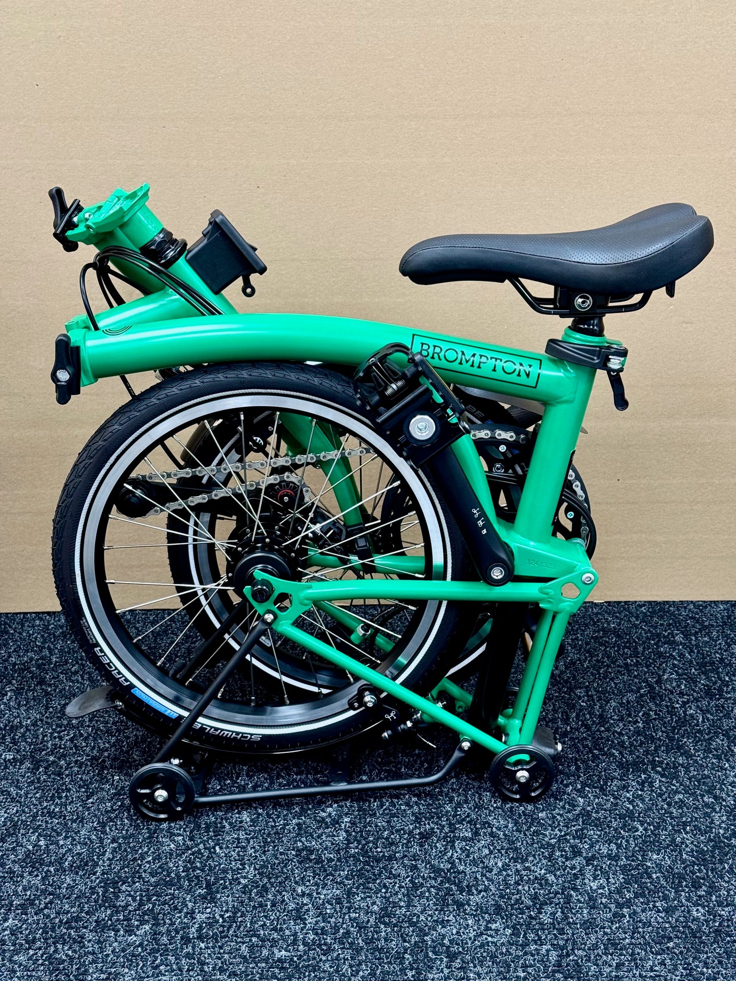 Brompton C Line 12-Speed High-HB Palm Green w/Roller Rack