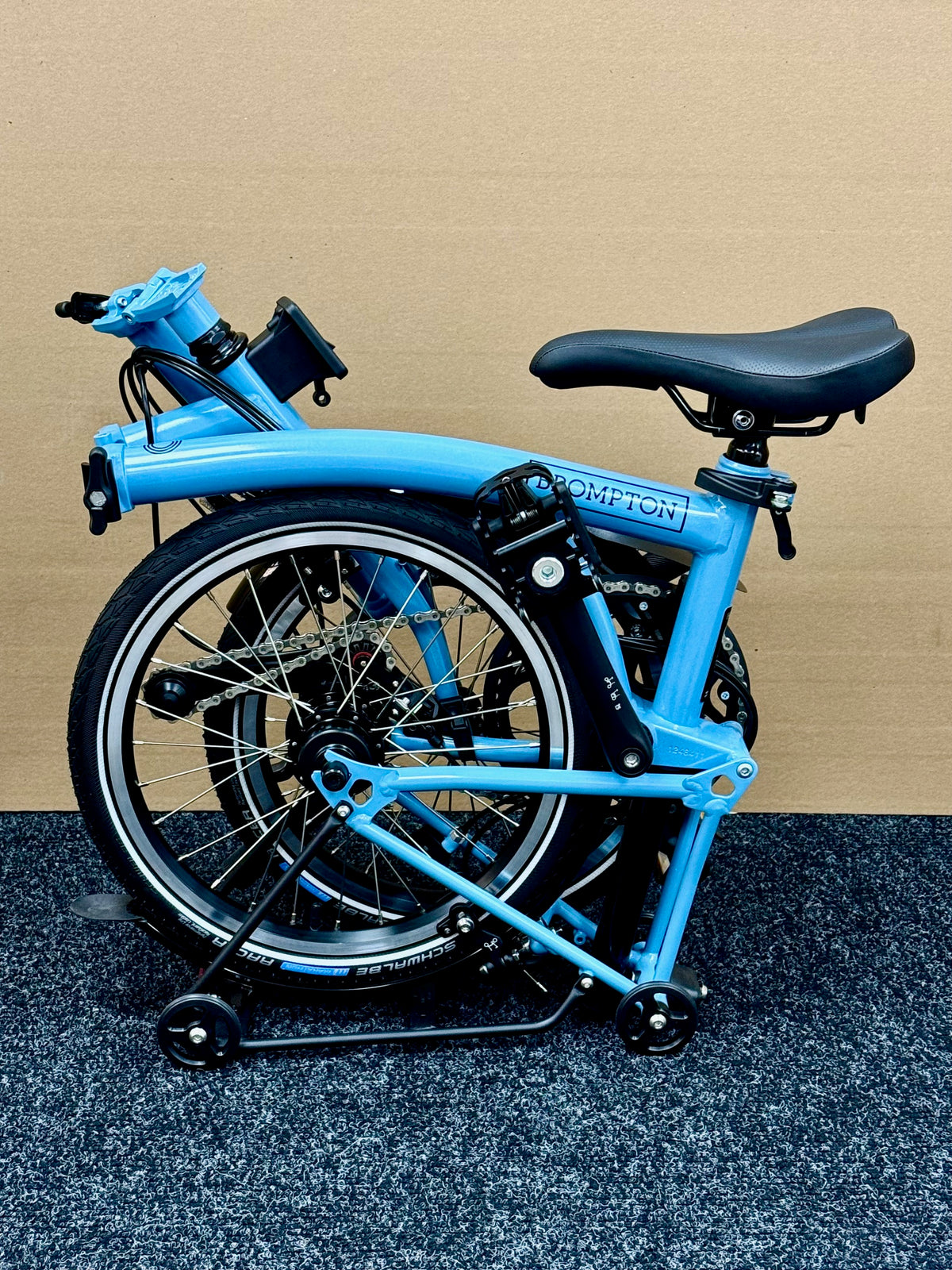 Brompton C Line 12-Speed High-HB Cloud Metallic w/Roller Rack ...