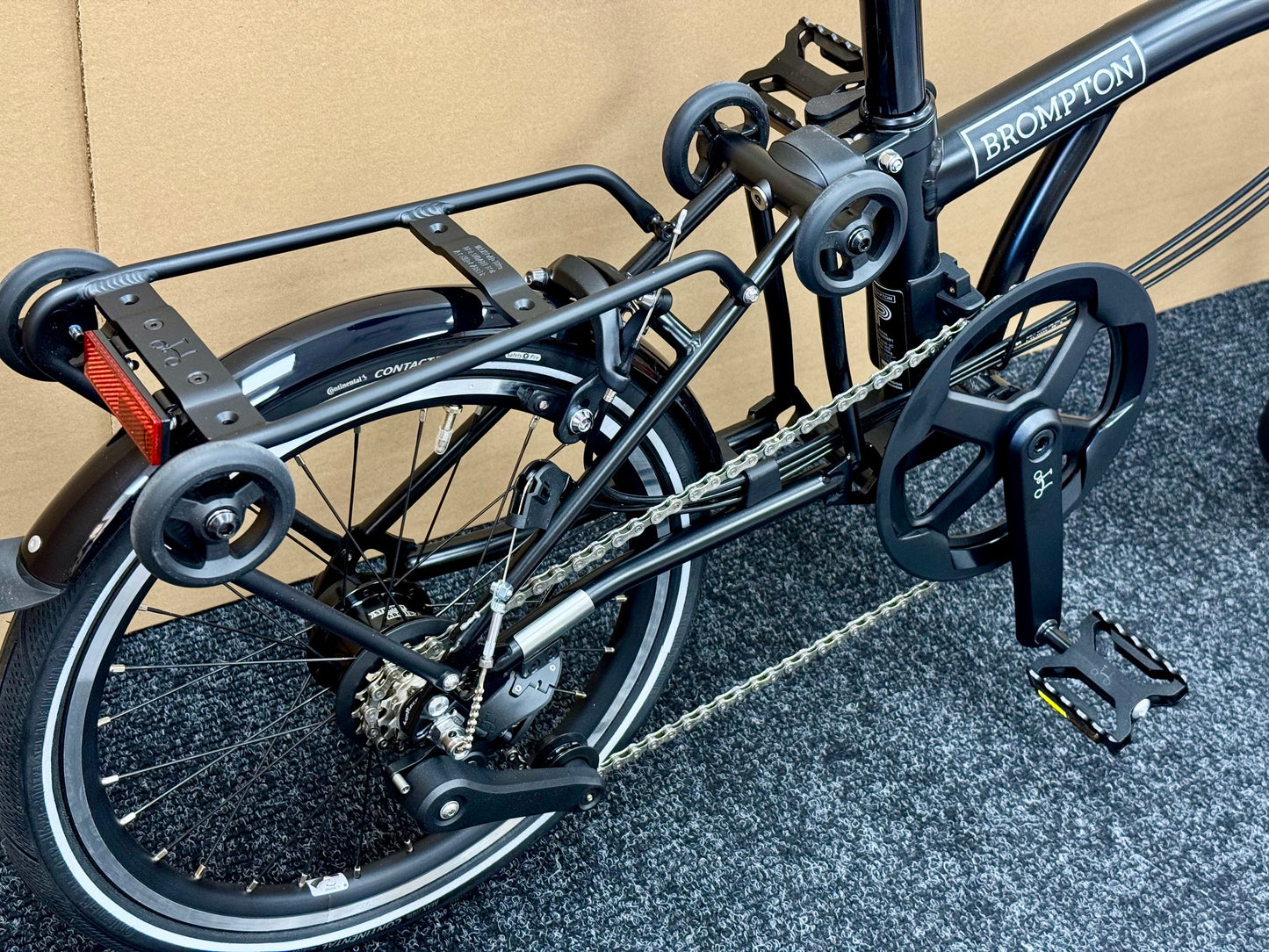 Brompton P Line 12-Speed Mid-HB All Black w/Roller Rack