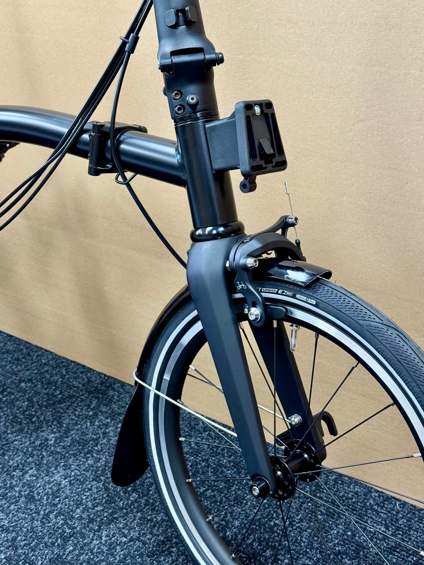 Brompton P Line 12-Speed Mid-HB All Black w/Roller Rack