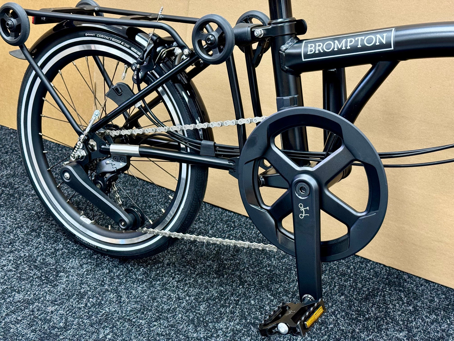 Brompton P Line 12-Speed Mid-HB All Black w/Roller Rack